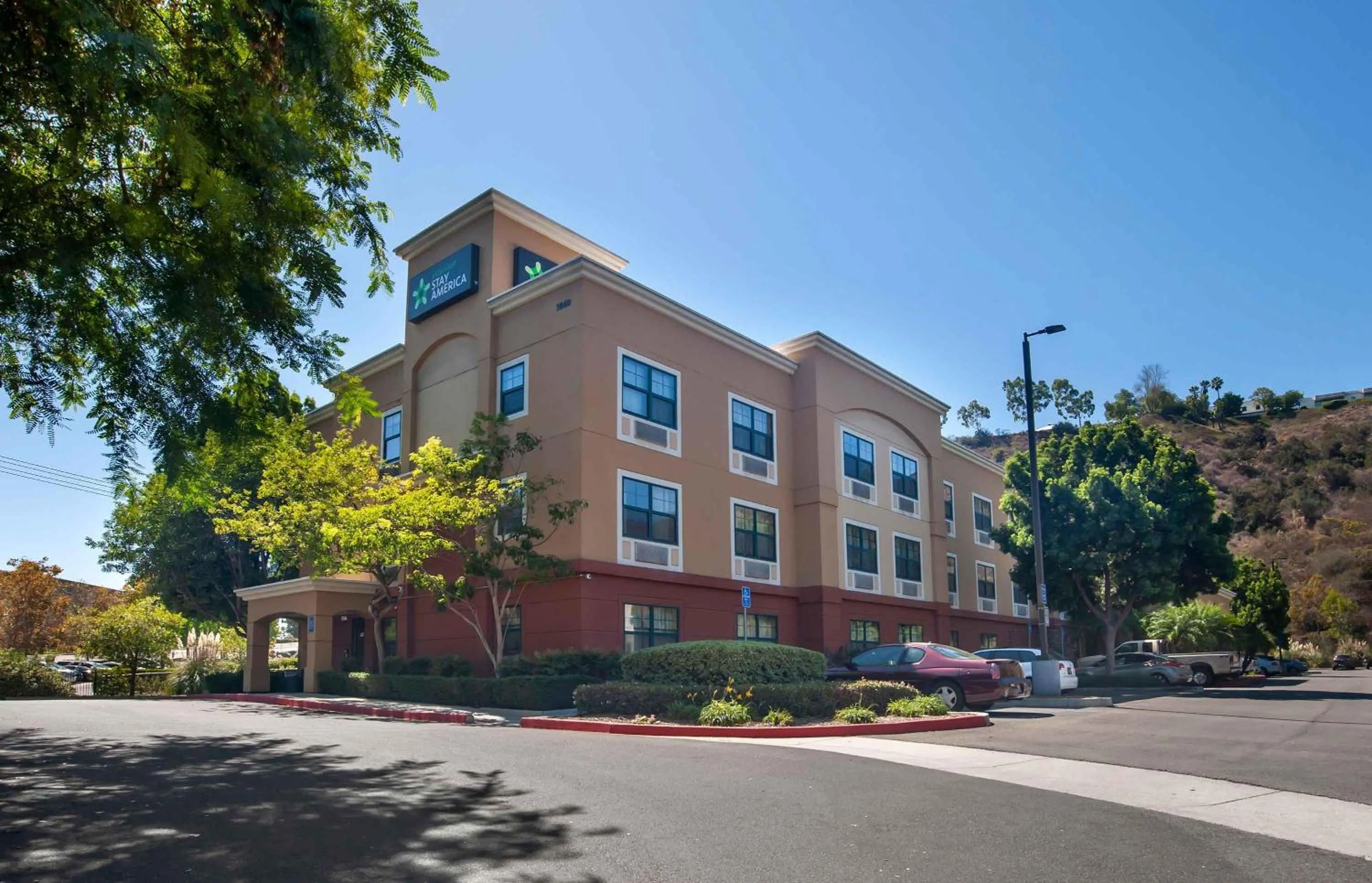 Property building in Extended Stay America Suites - San Diego - Mission Valley - Stadium