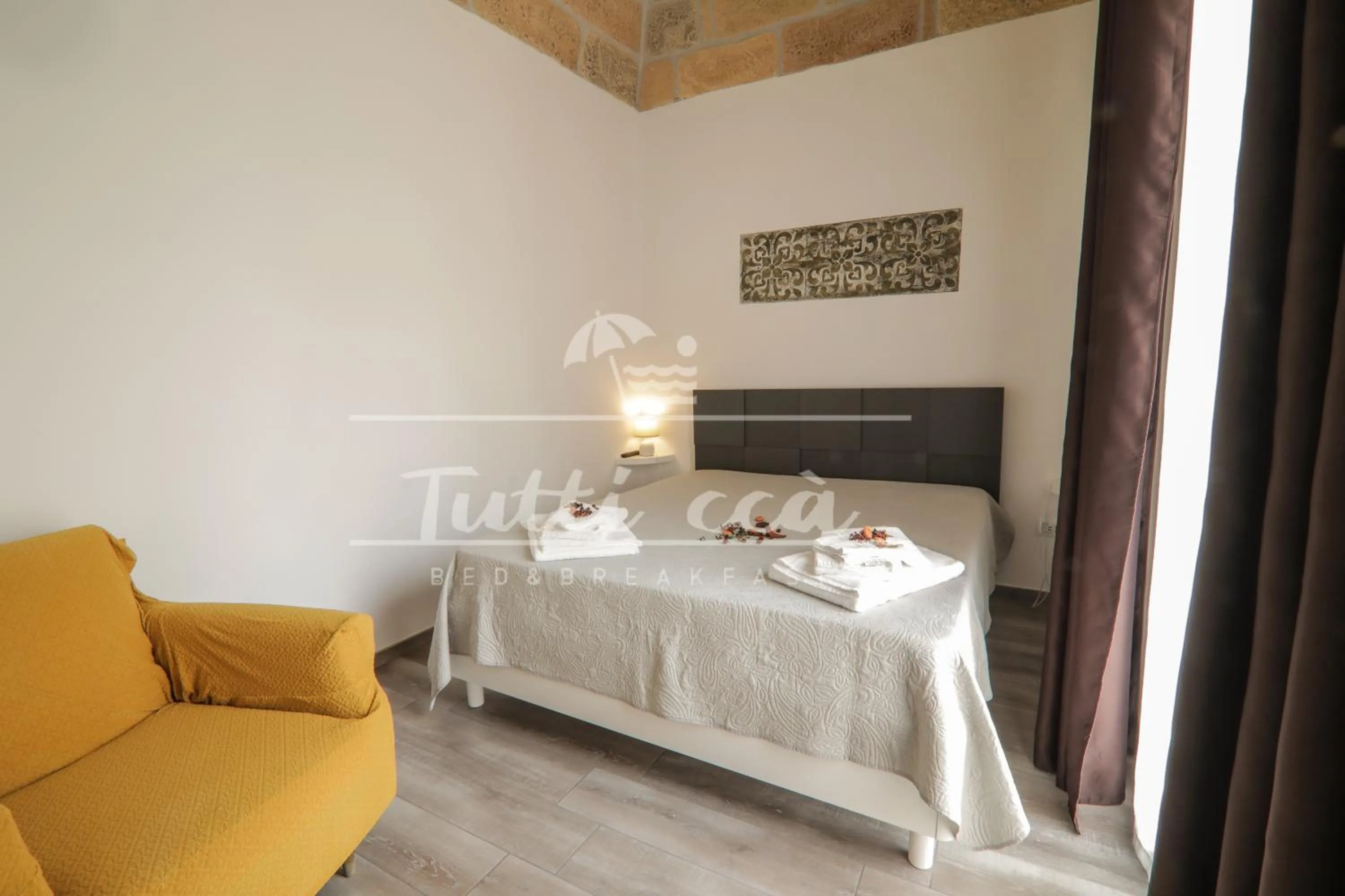 Bedroom, Bed in Tutti ccà Airport Rooms