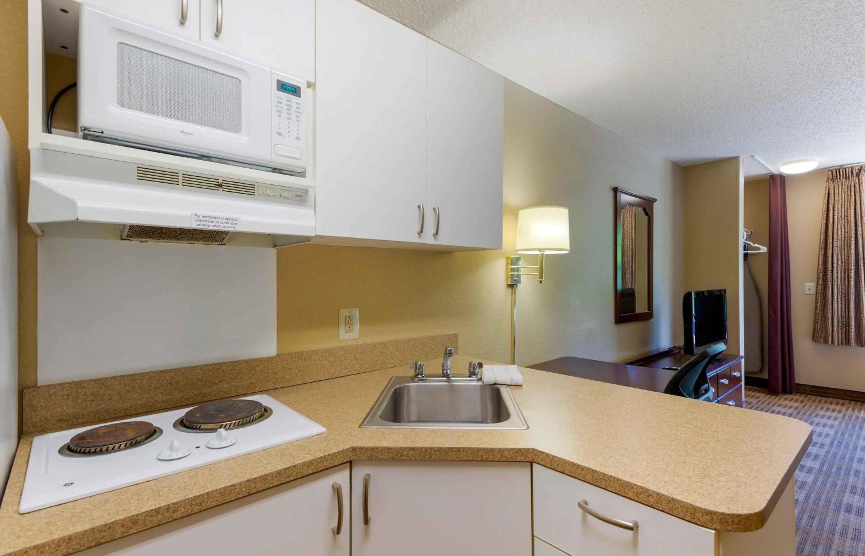 Bedroom in Extended Stay America Suites - Mt Olive - Budd Lake