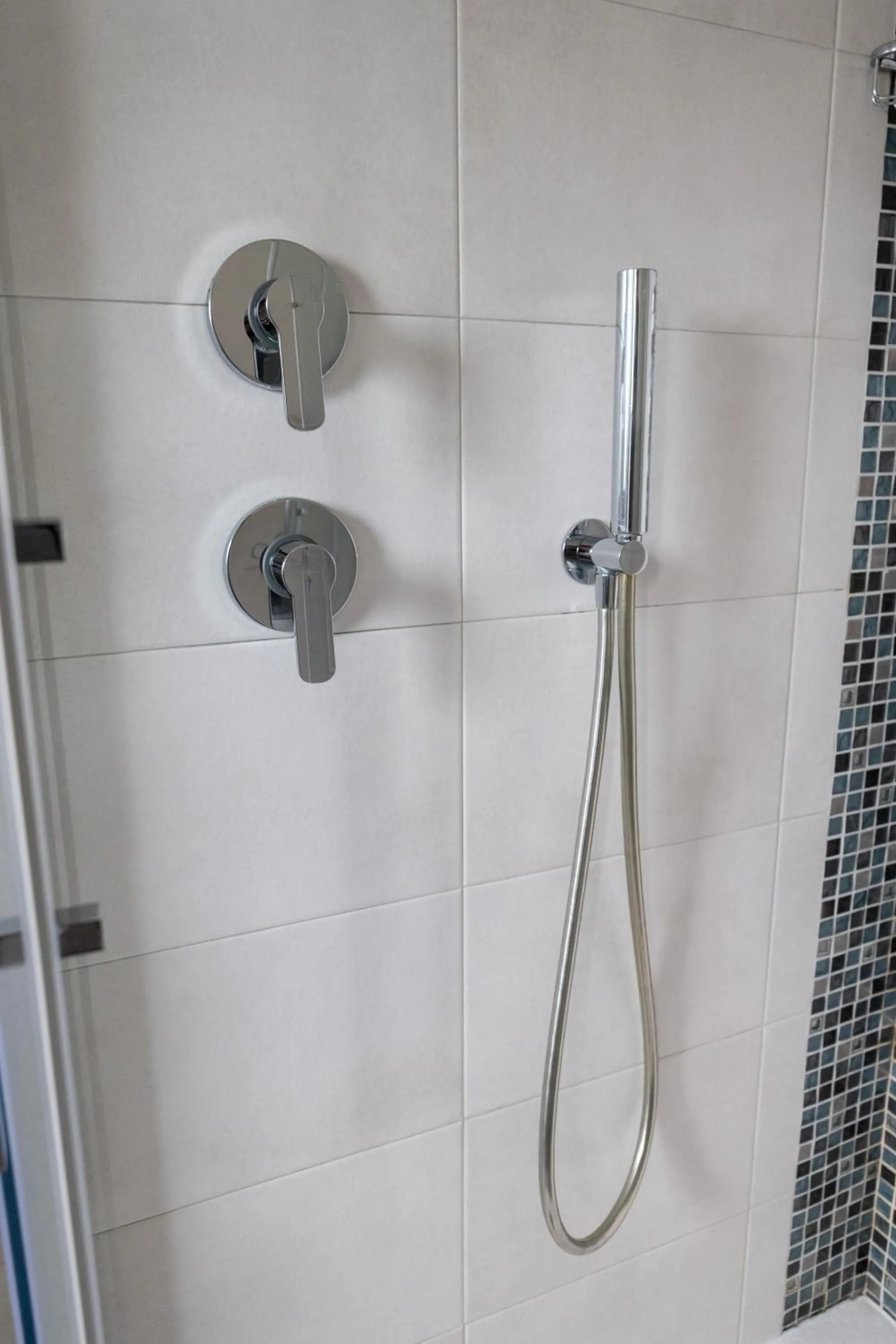 Shower in B&B I LAKE IT BELLAGIO