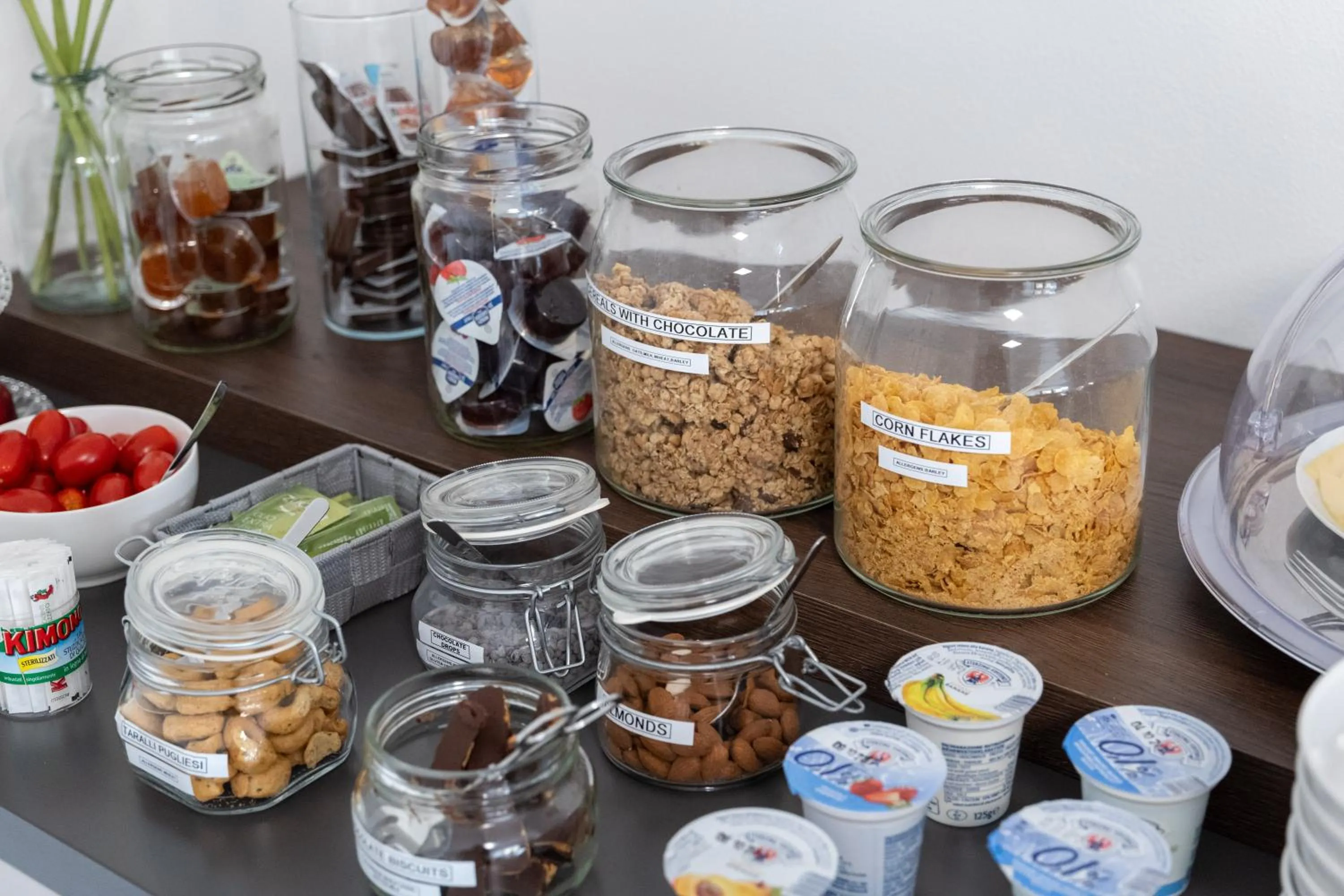 Buffet breakfast in B&B I LAKE IT BELLAGIO