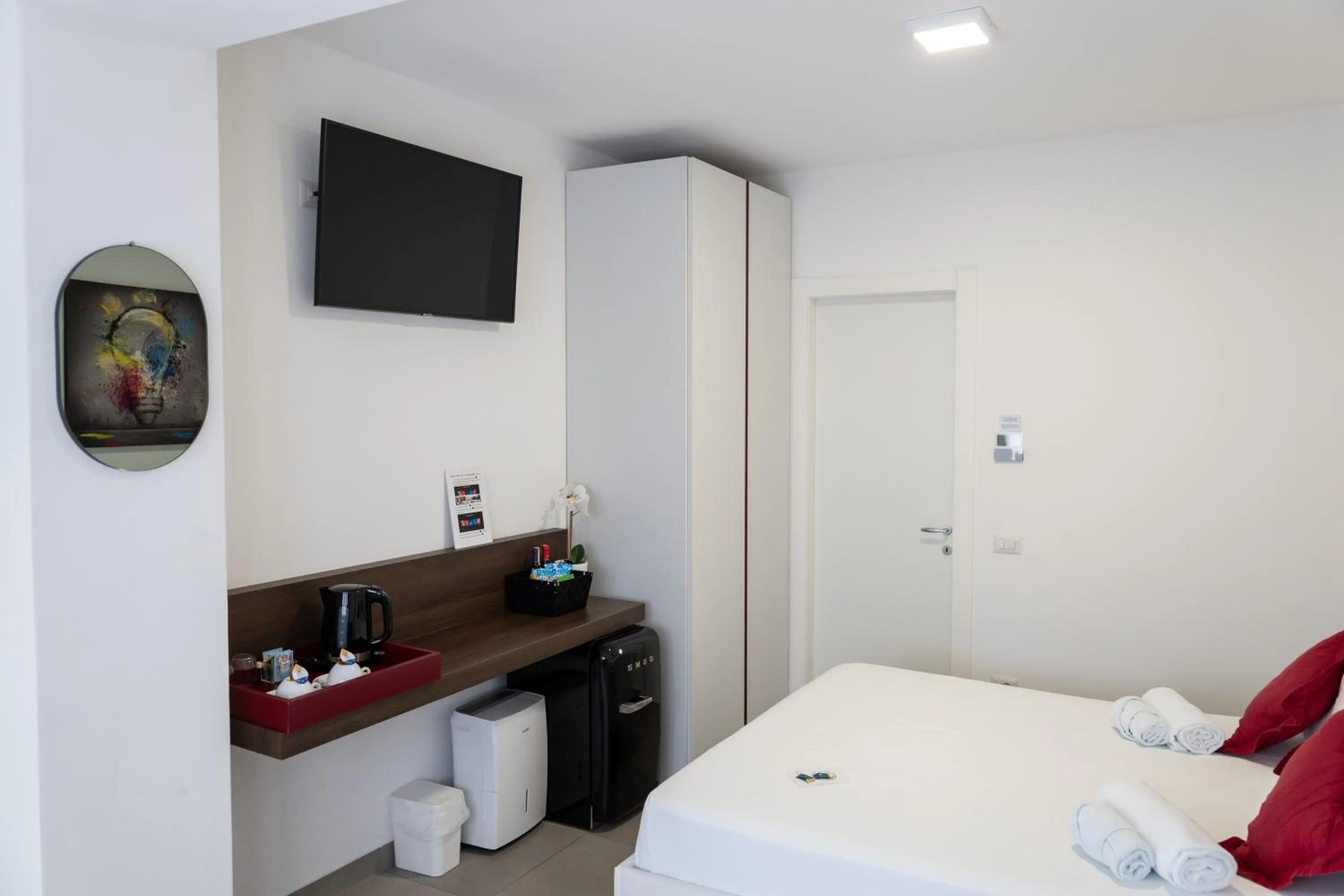 Bedroom, Bed in B&B I LAKE IT BELLAGIO