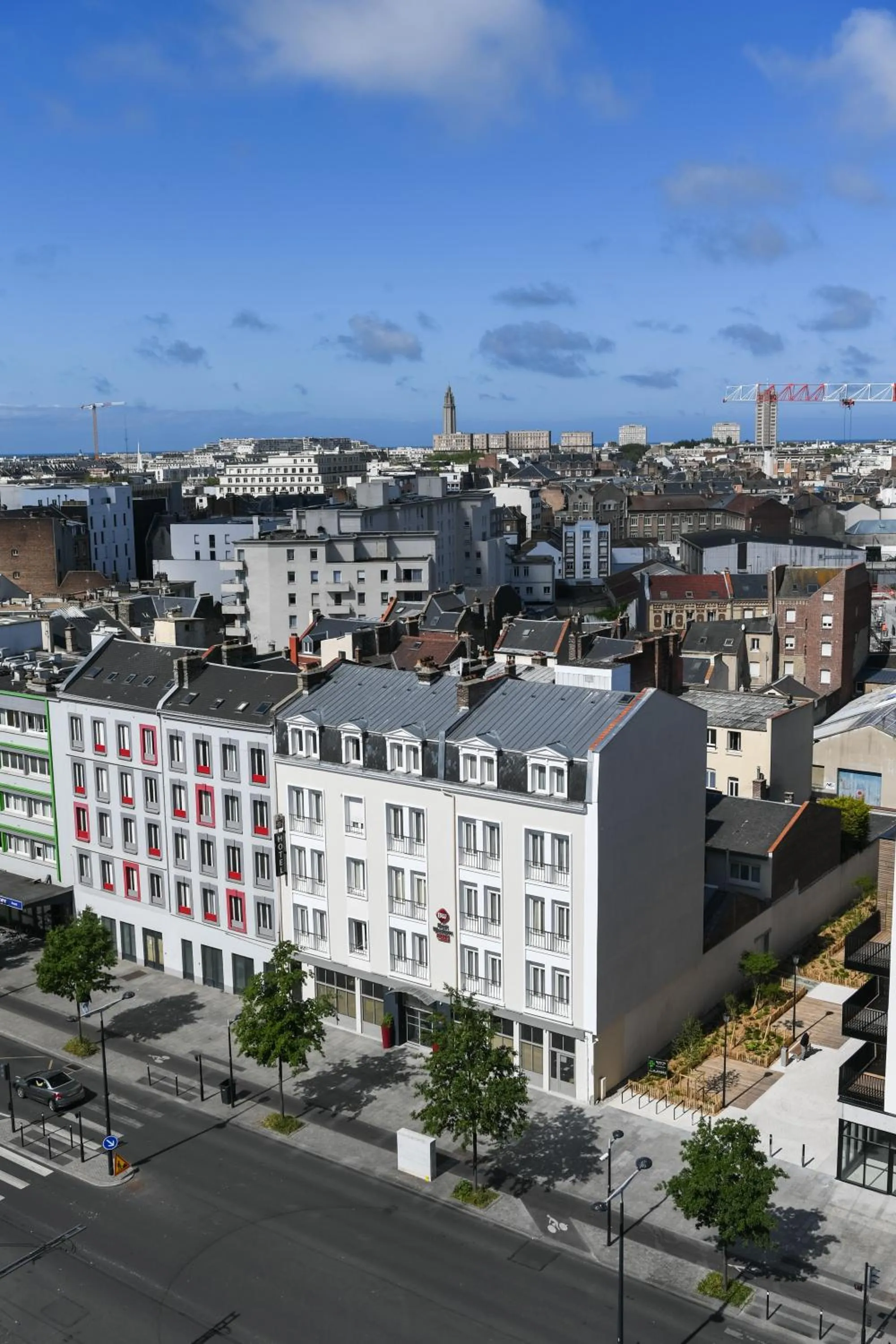 Property building in Best Western Plus Le Havre Centre Gare