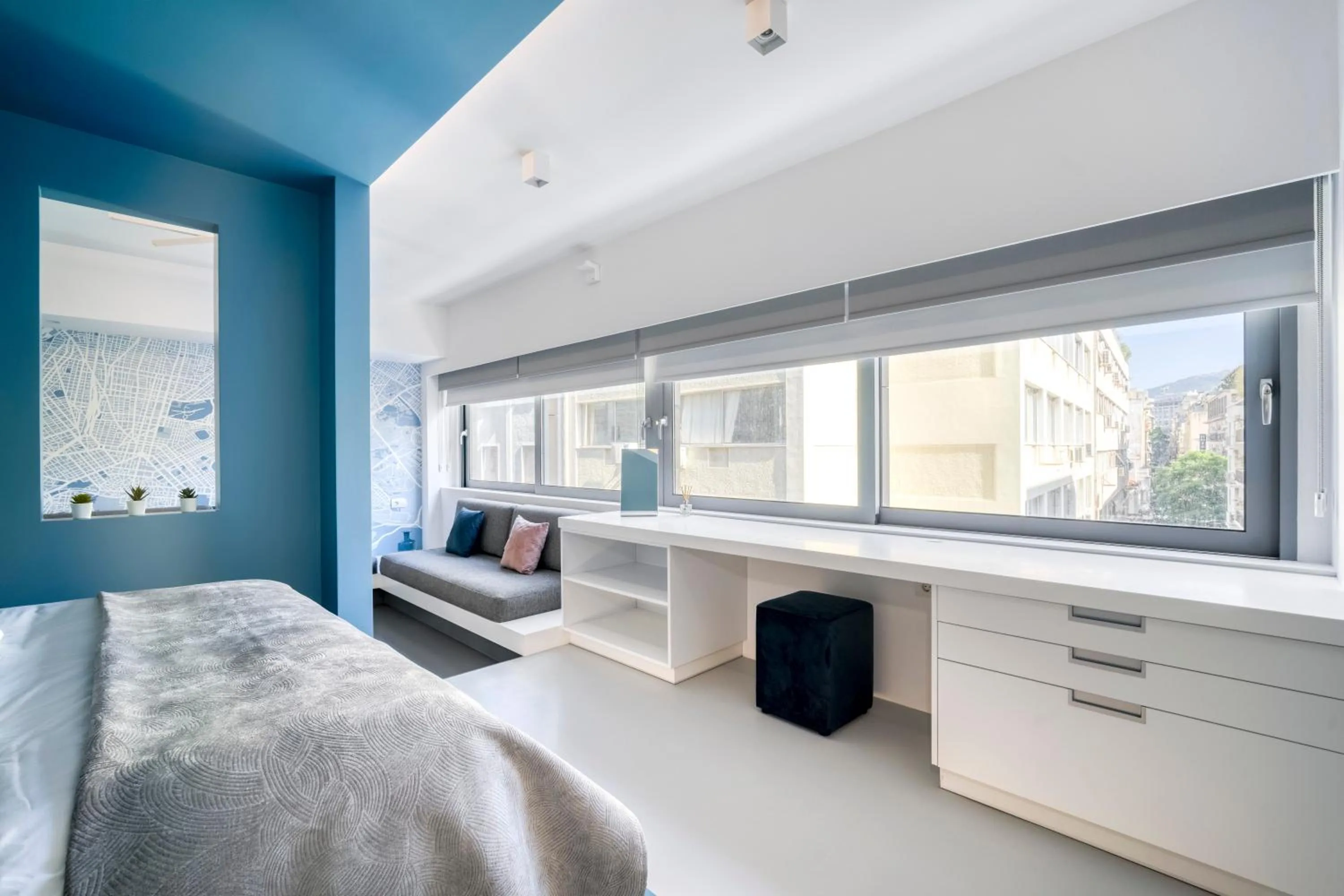 Bed in Athens Color Cube