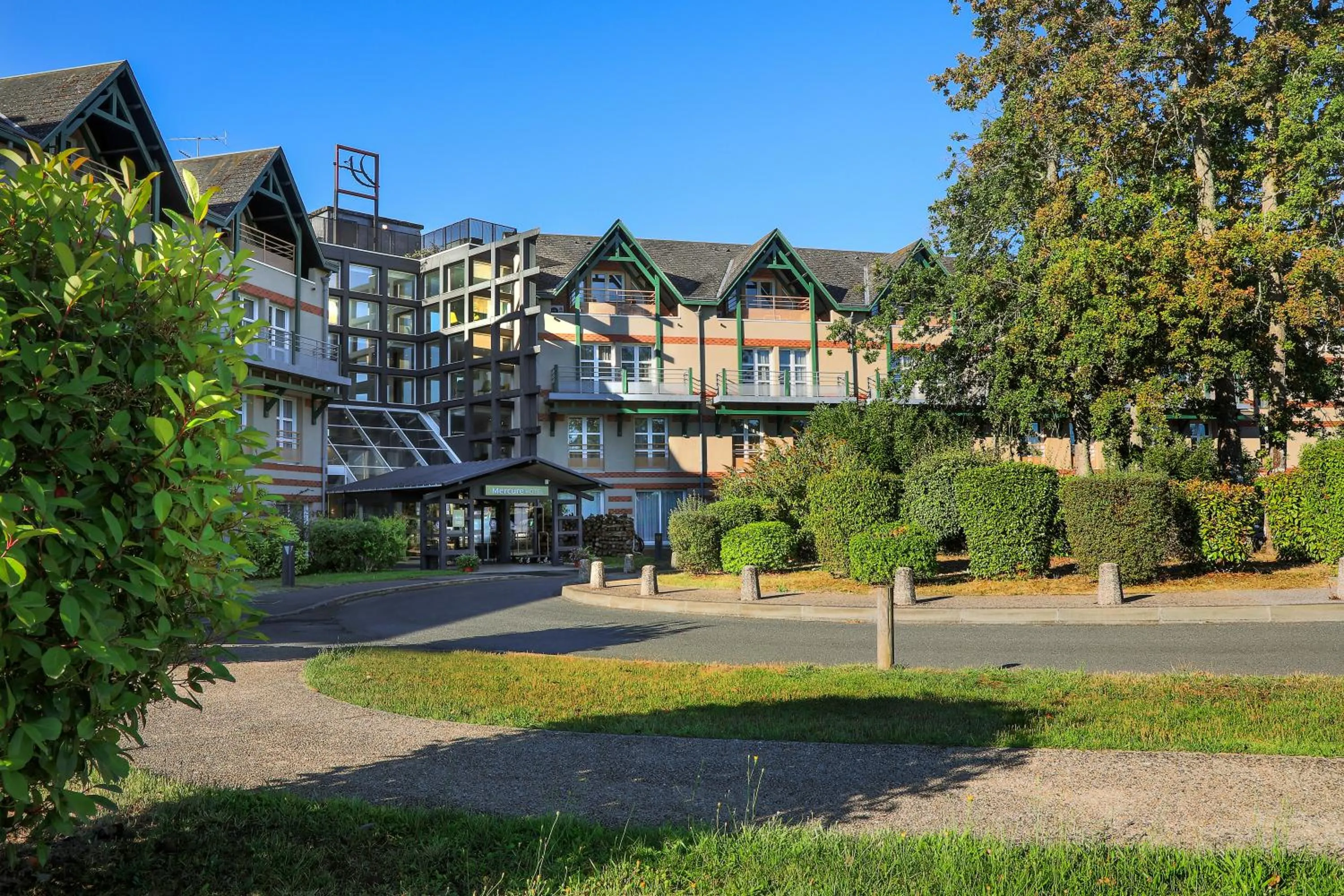Property building in Mercure Orléans Portes de Sologne
