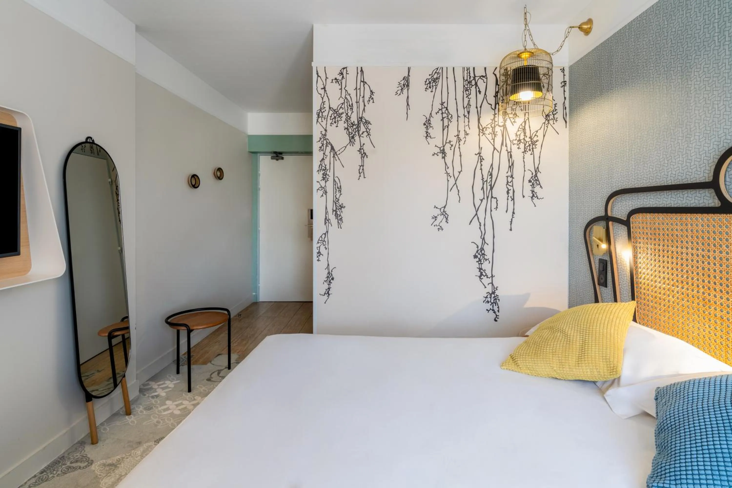 Bedroom, Bed in Mercure Orléans Portes de Sologne