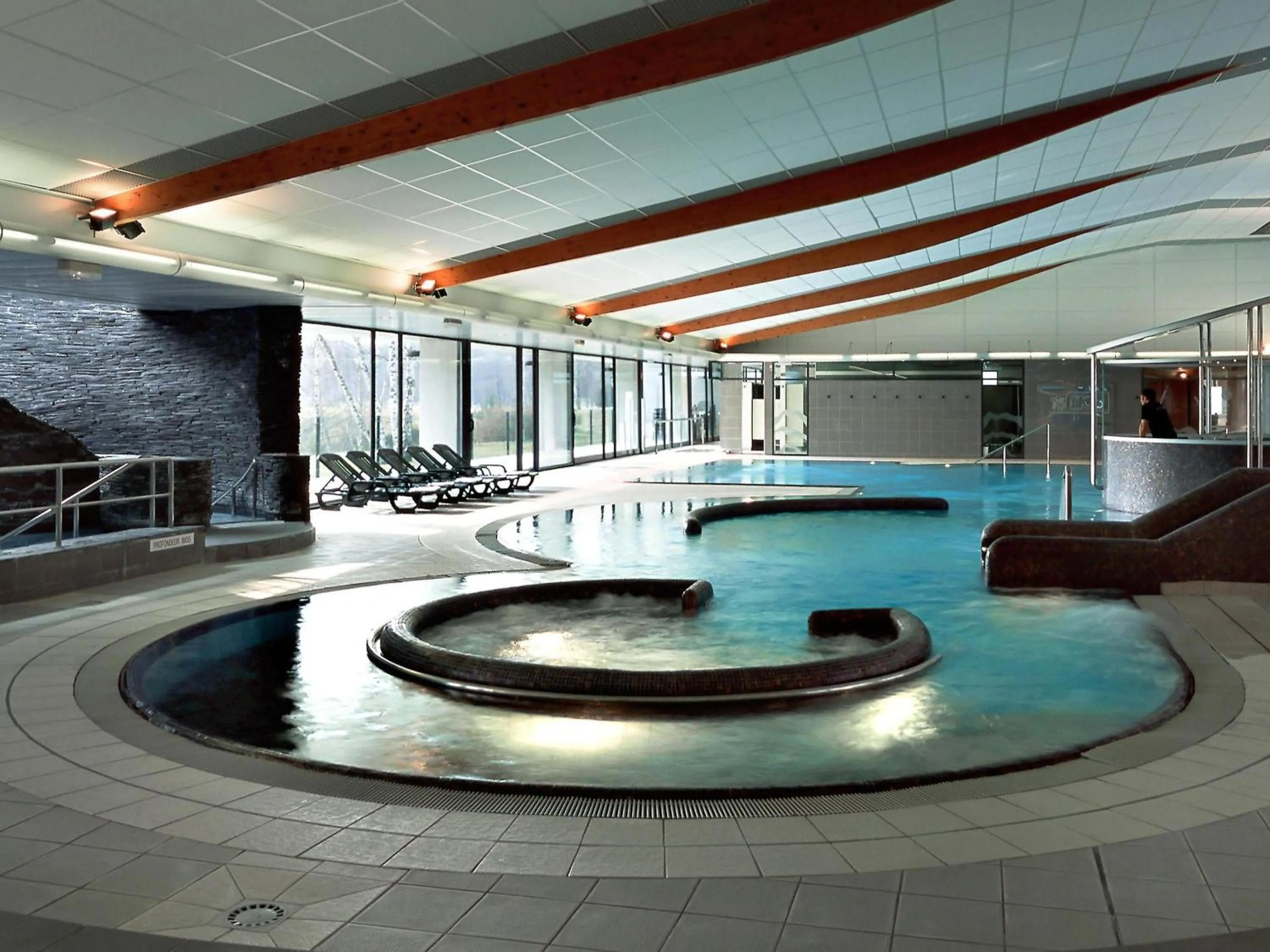 Spa and wellness centre/facilities in Mercure Orléans Portes de Sologne