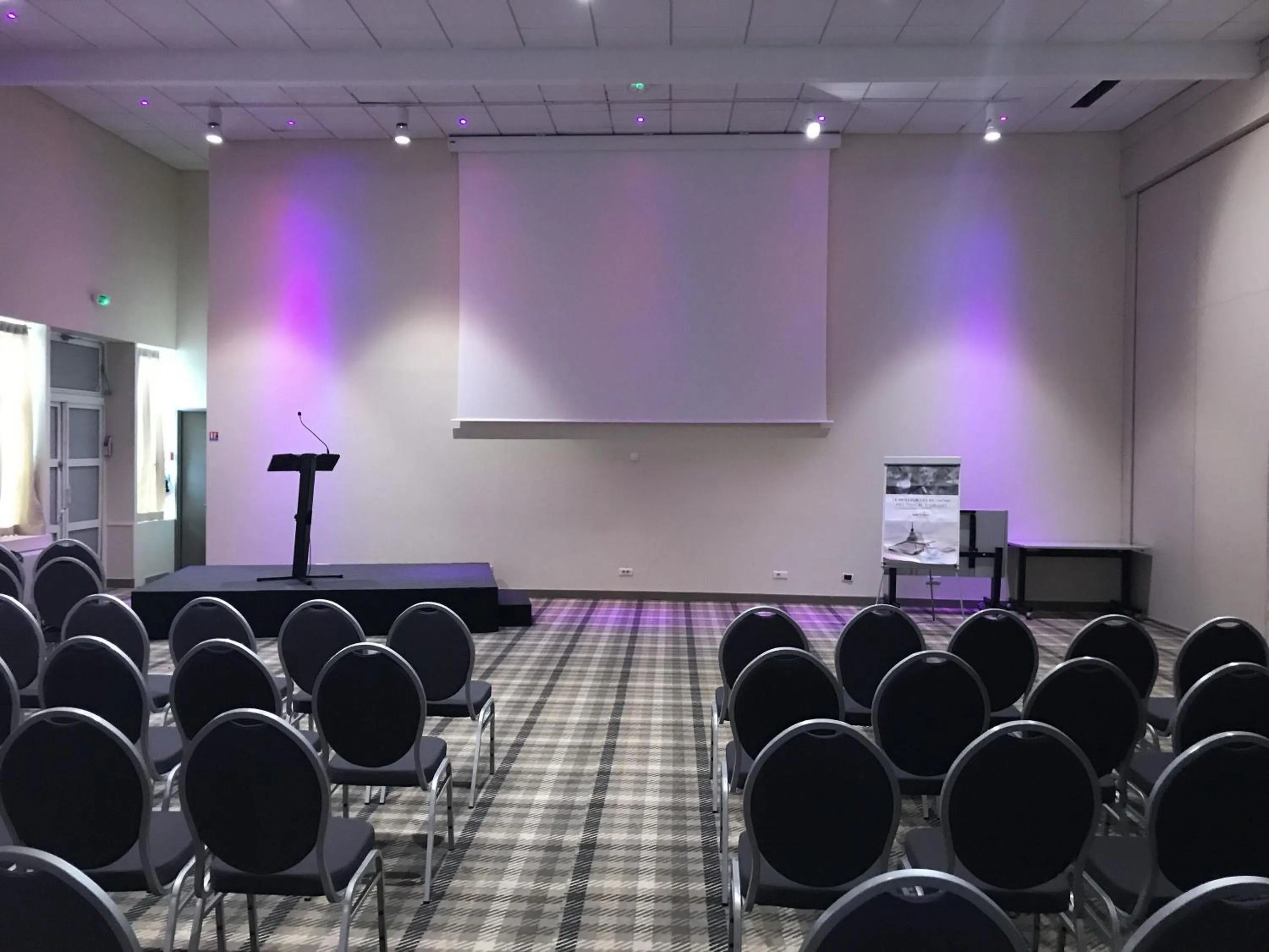 Meeting/conference room in Mercure Orléans Portes de Sologne