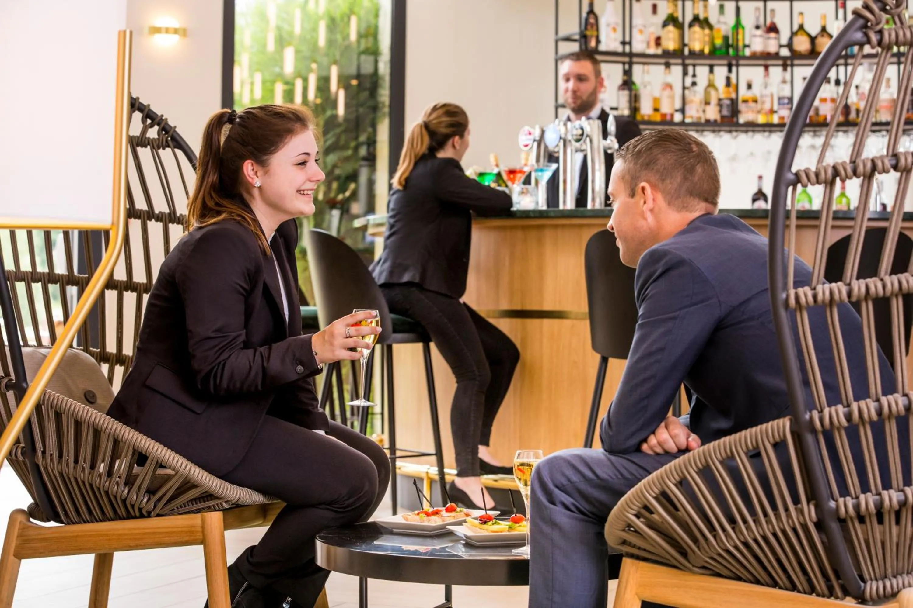 Lounge or bar in Mercure Orléans Portes de Sologne