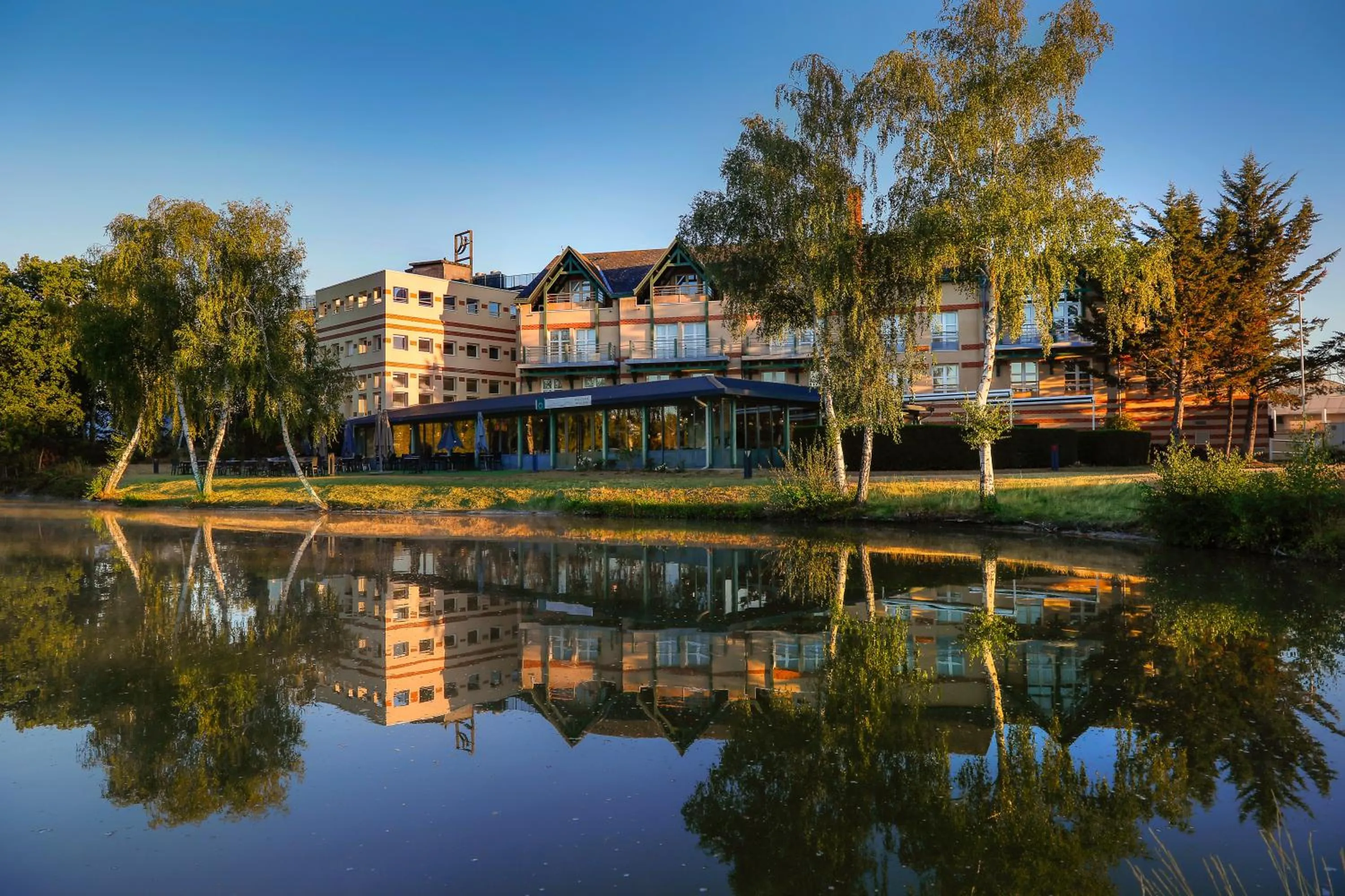 Property building in Mercure Orléans Portes de Sologne