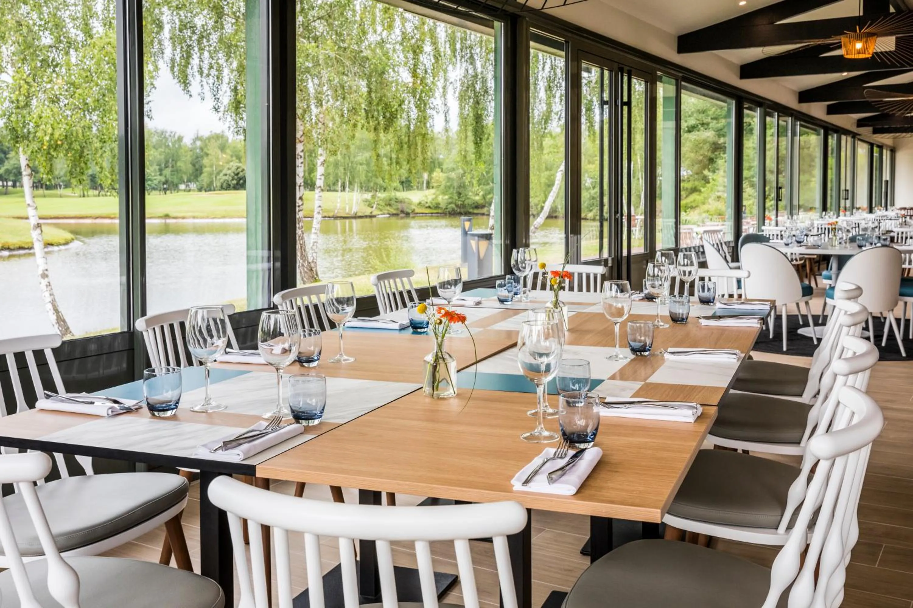 Restaurant/places to eat in Mercure Orléans Portes de Sologne