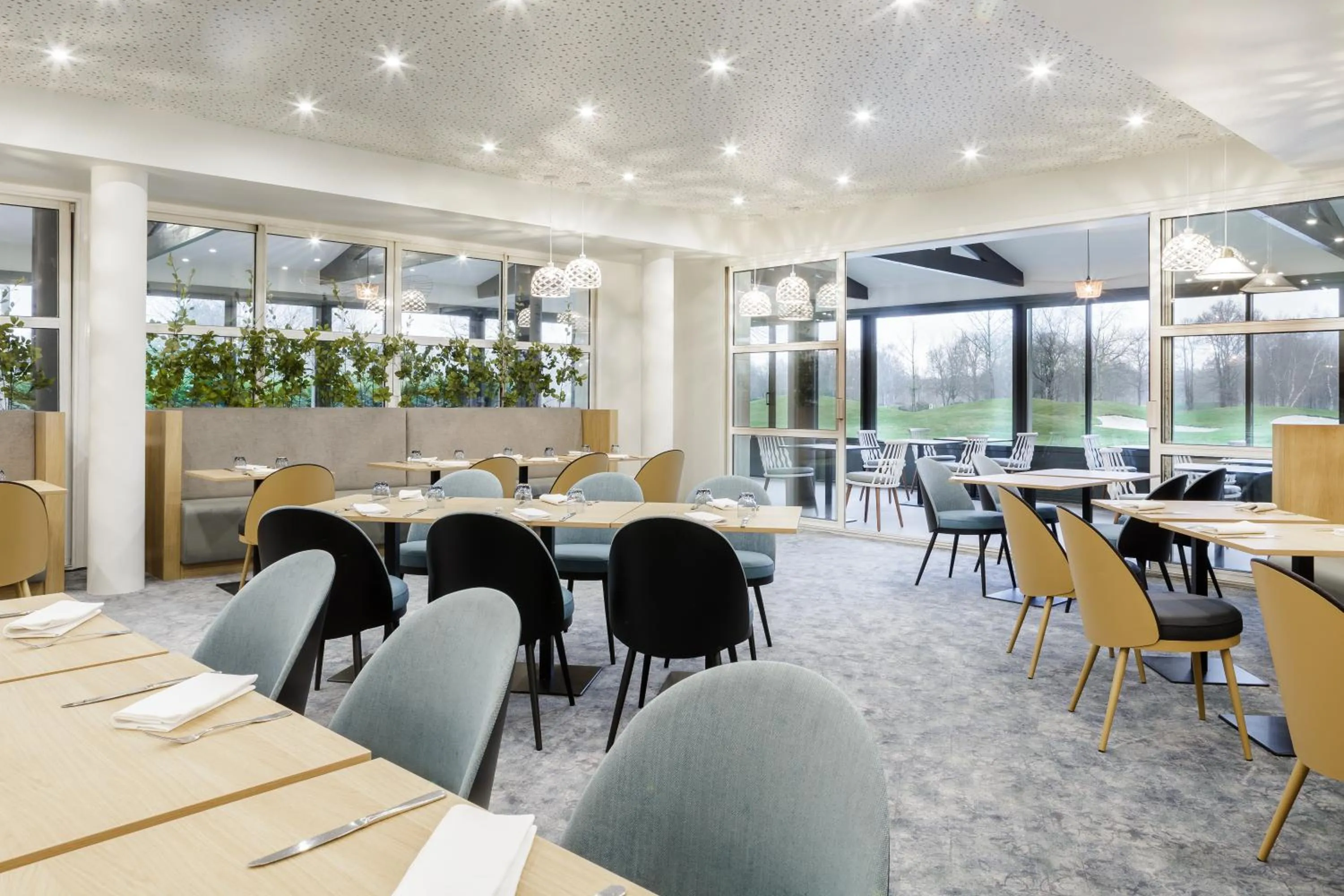 Restaurant/places to eat in Mercure Orléans Portes de Sologne