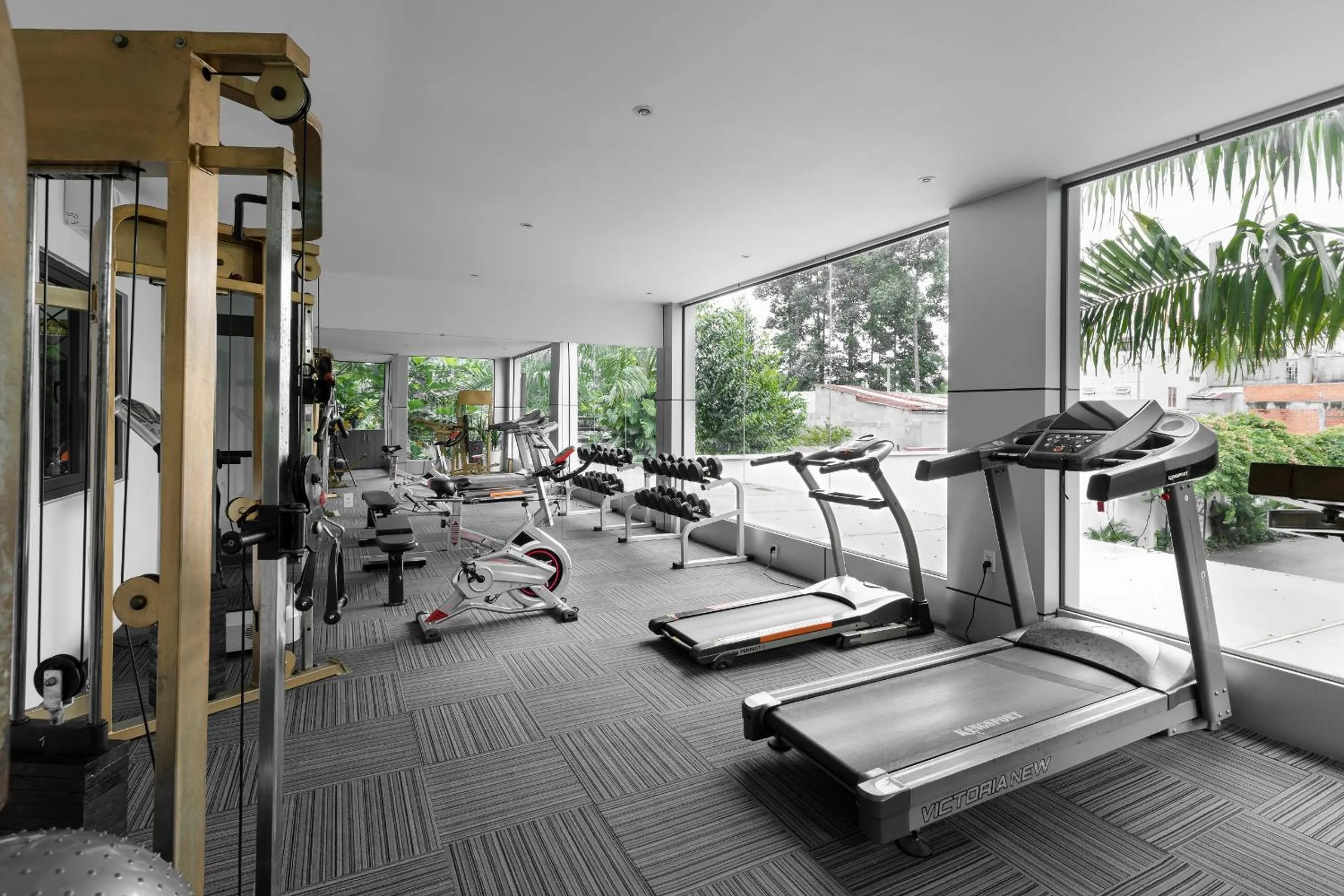 Fitness centre/facilities in ELIZABETH HOTEL