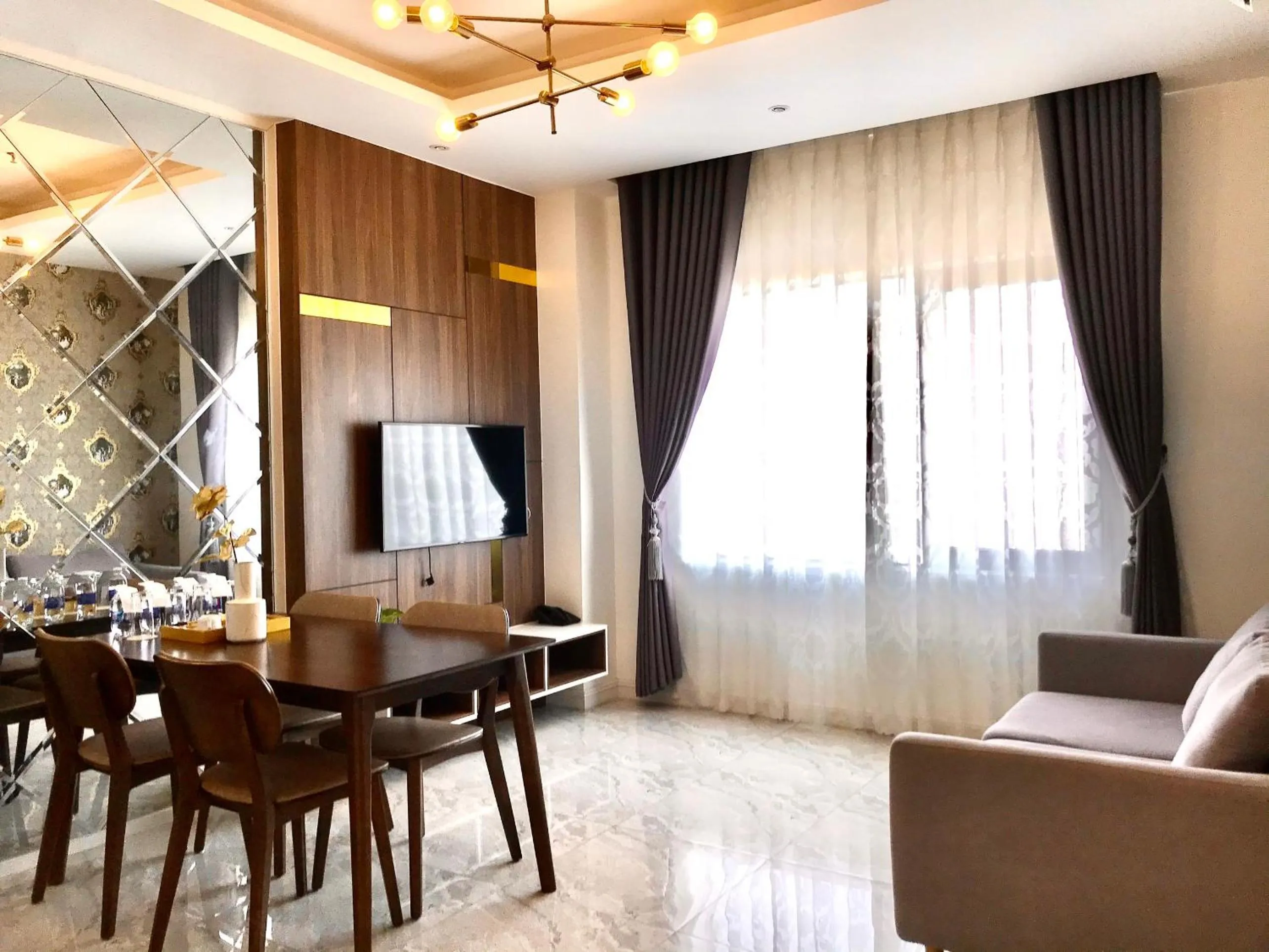 Living room in ELIZABETH HOTEL