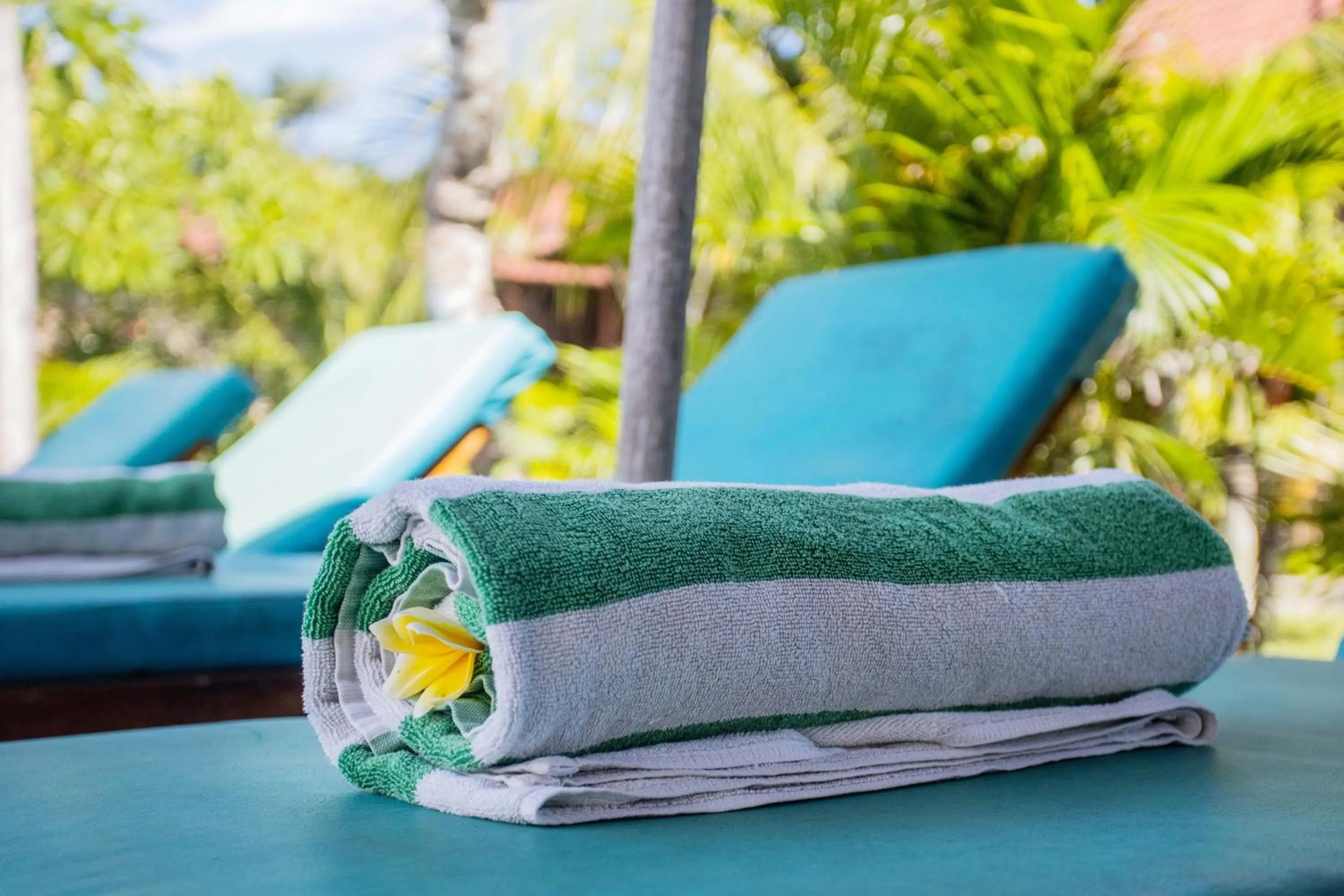 towels in D'Muncuk Huts Lembongan