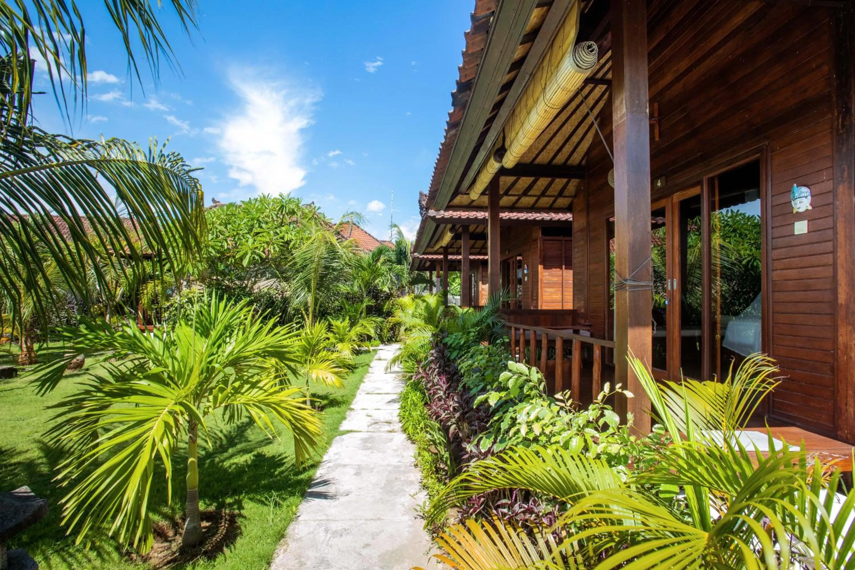 Property building in D'Muncuk Huts Lembongan