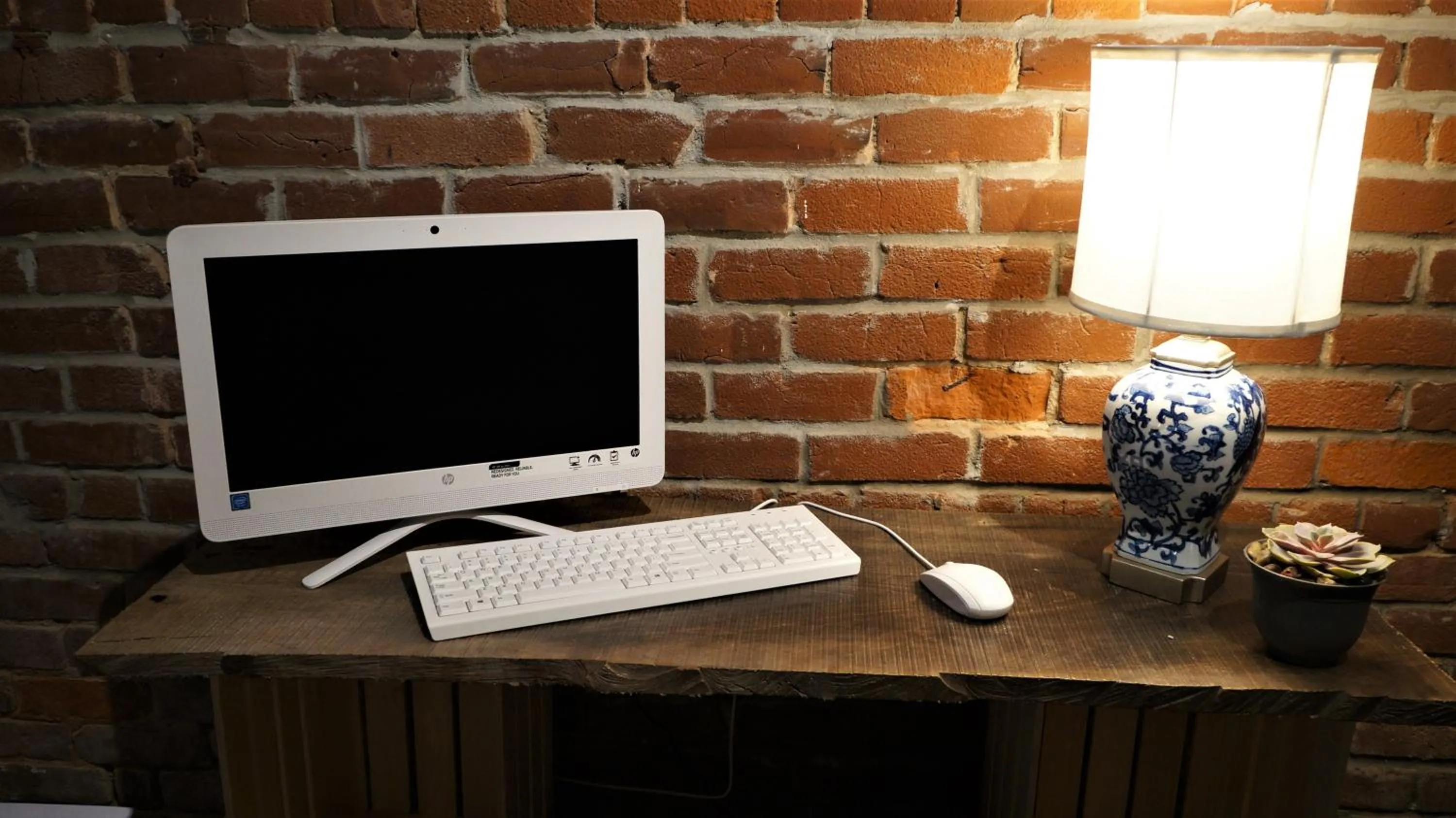 Communal lounge/ TV room in HOSTEL Auberge Clarksdale