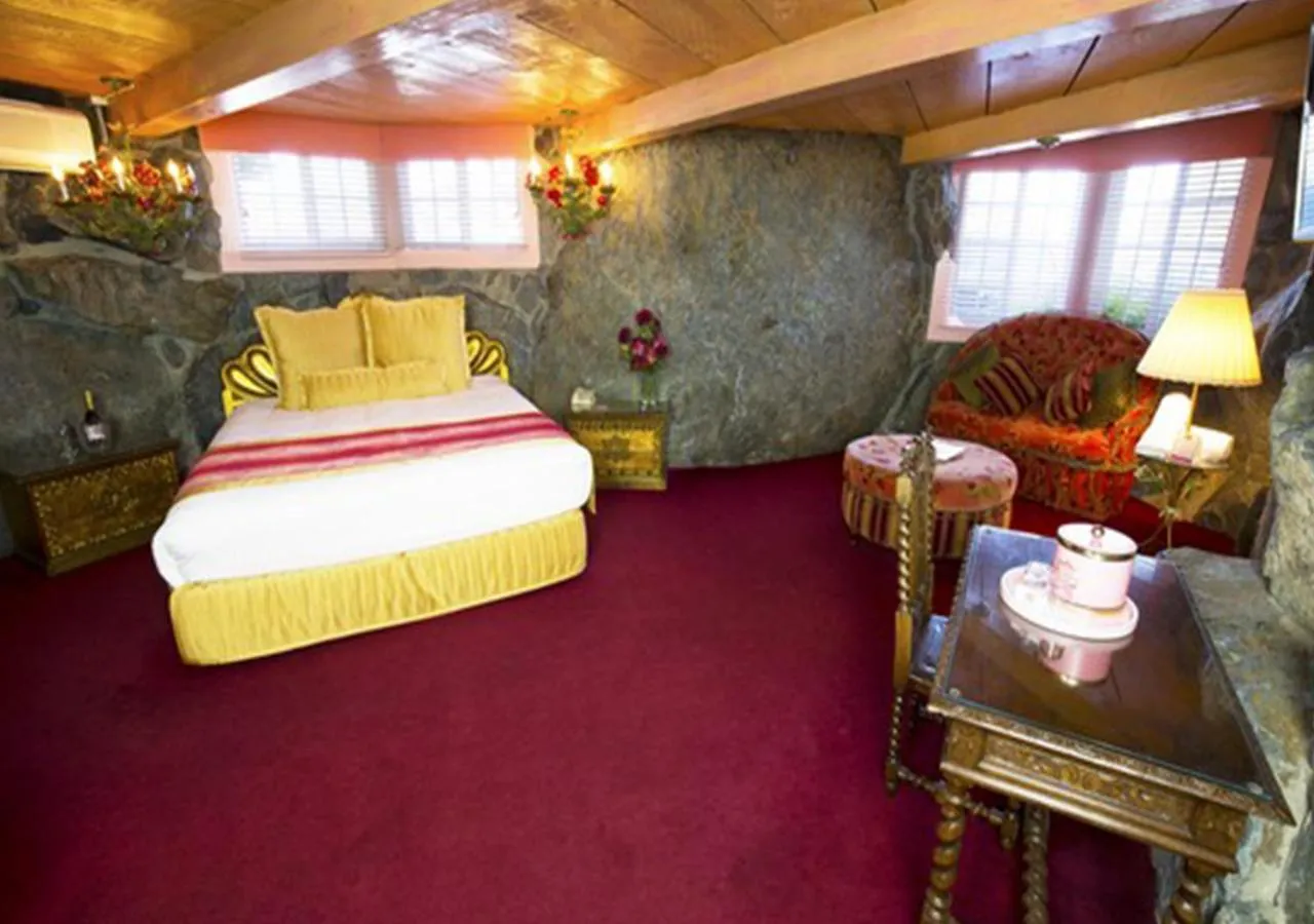 Bed in Madonna Inn