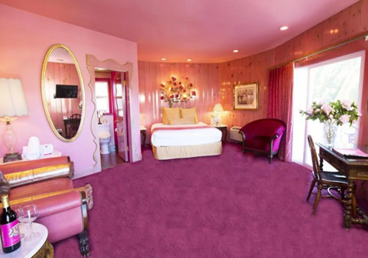 Bed in Madonna Inn