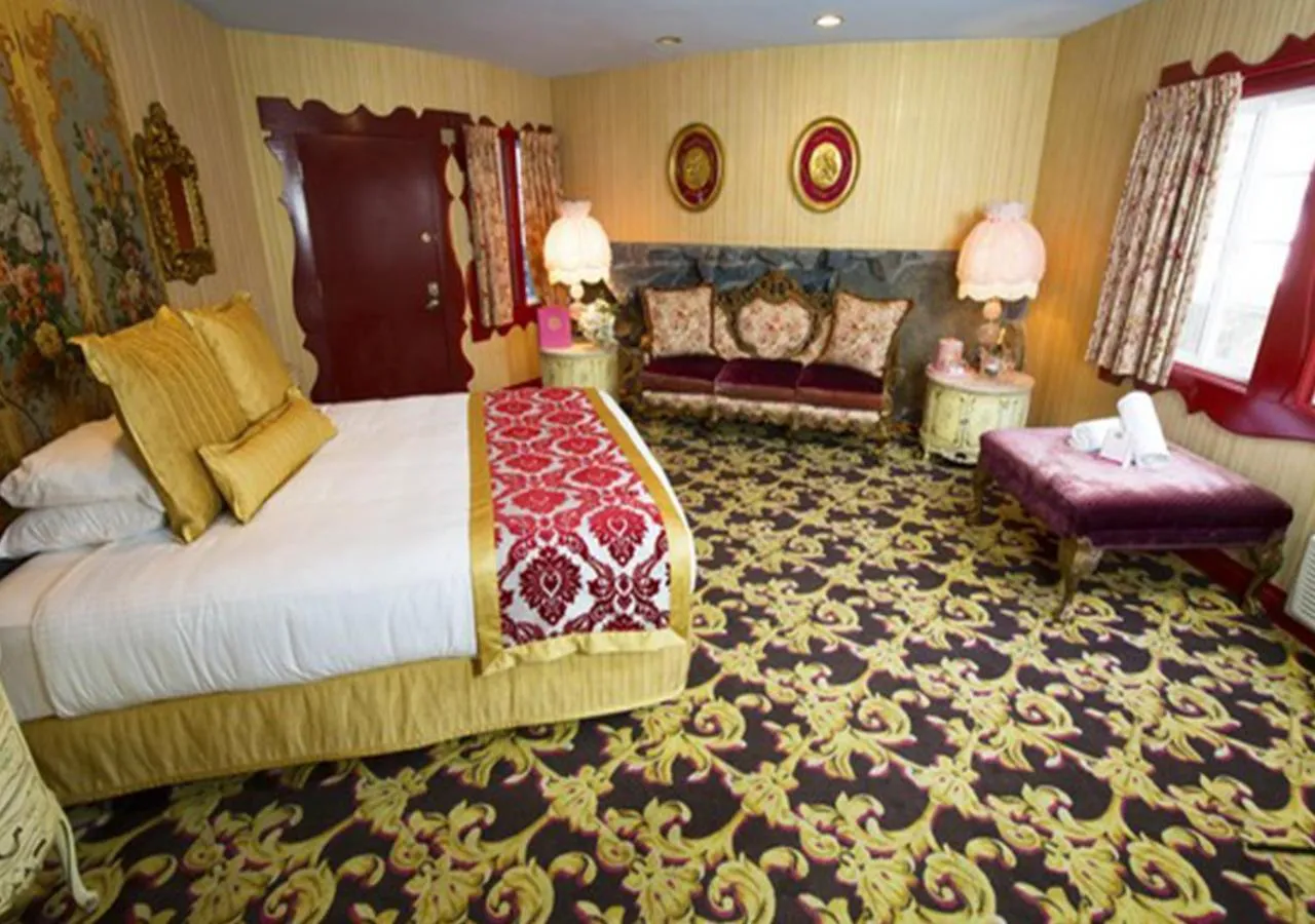 Bed in Madonna Inn