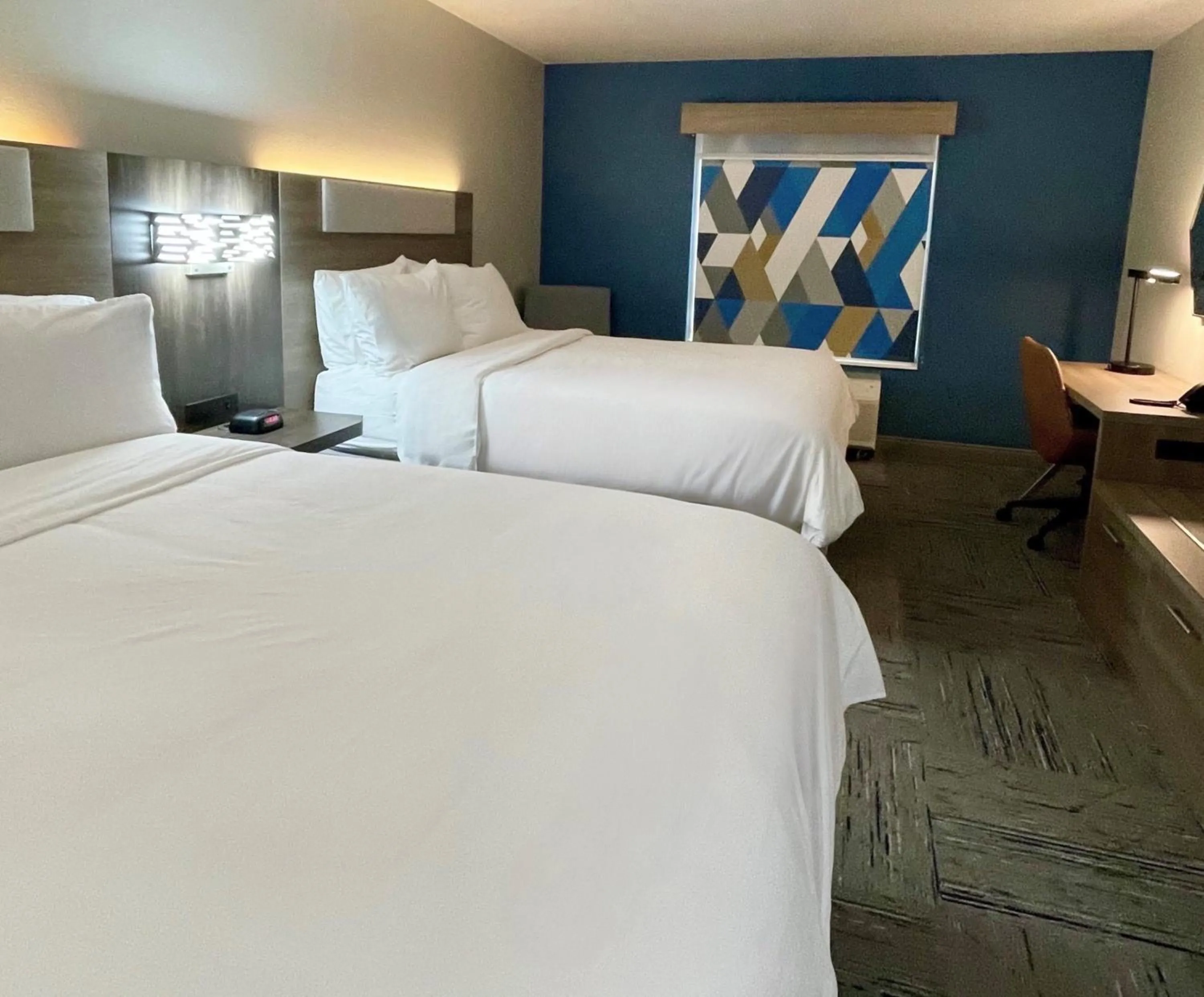 Photo of the whole room, Bed in Holiday Inn Express & Suites - Tuscaloosa-University by IHG