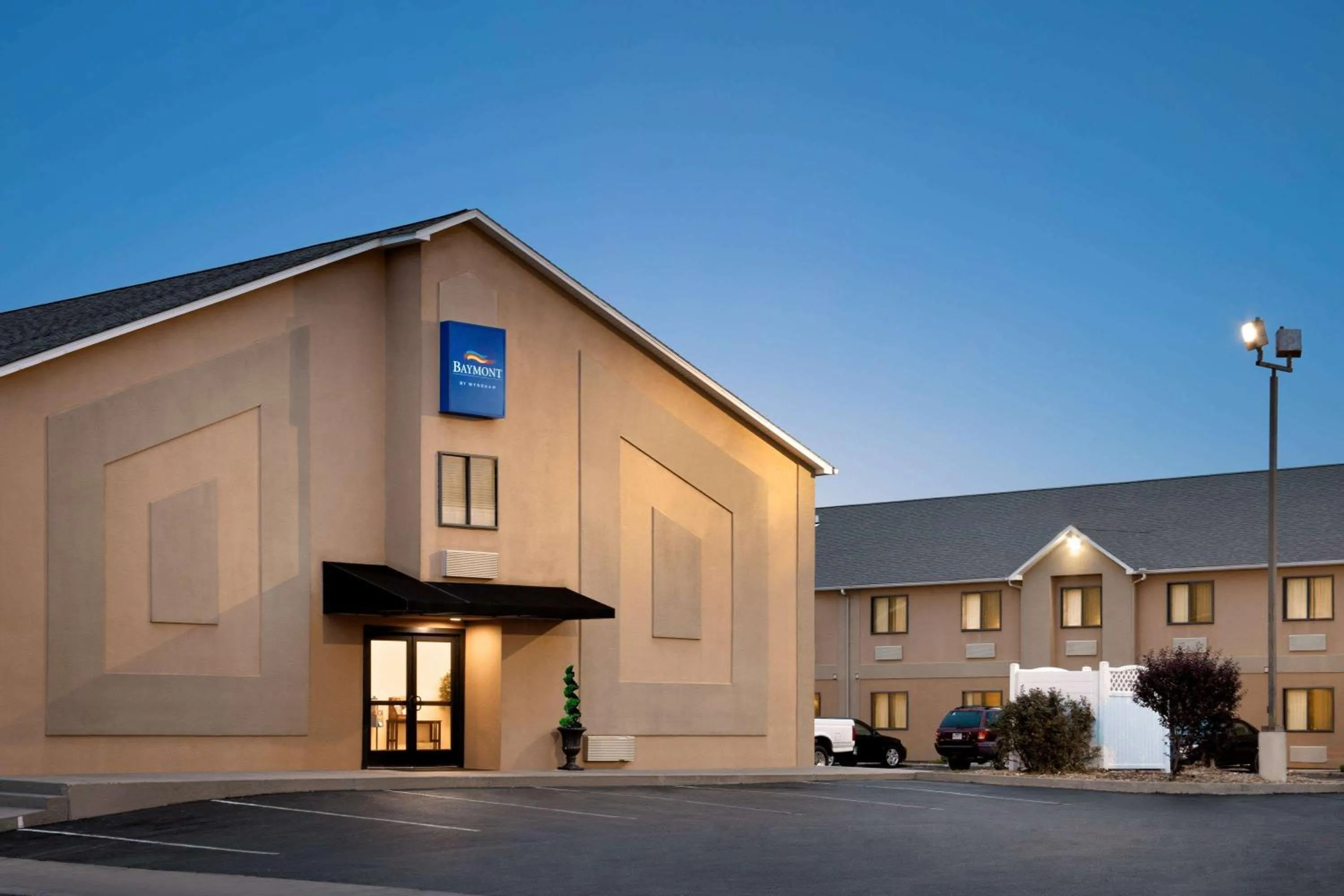 Property building in Travelodge by Wyndham Dexter