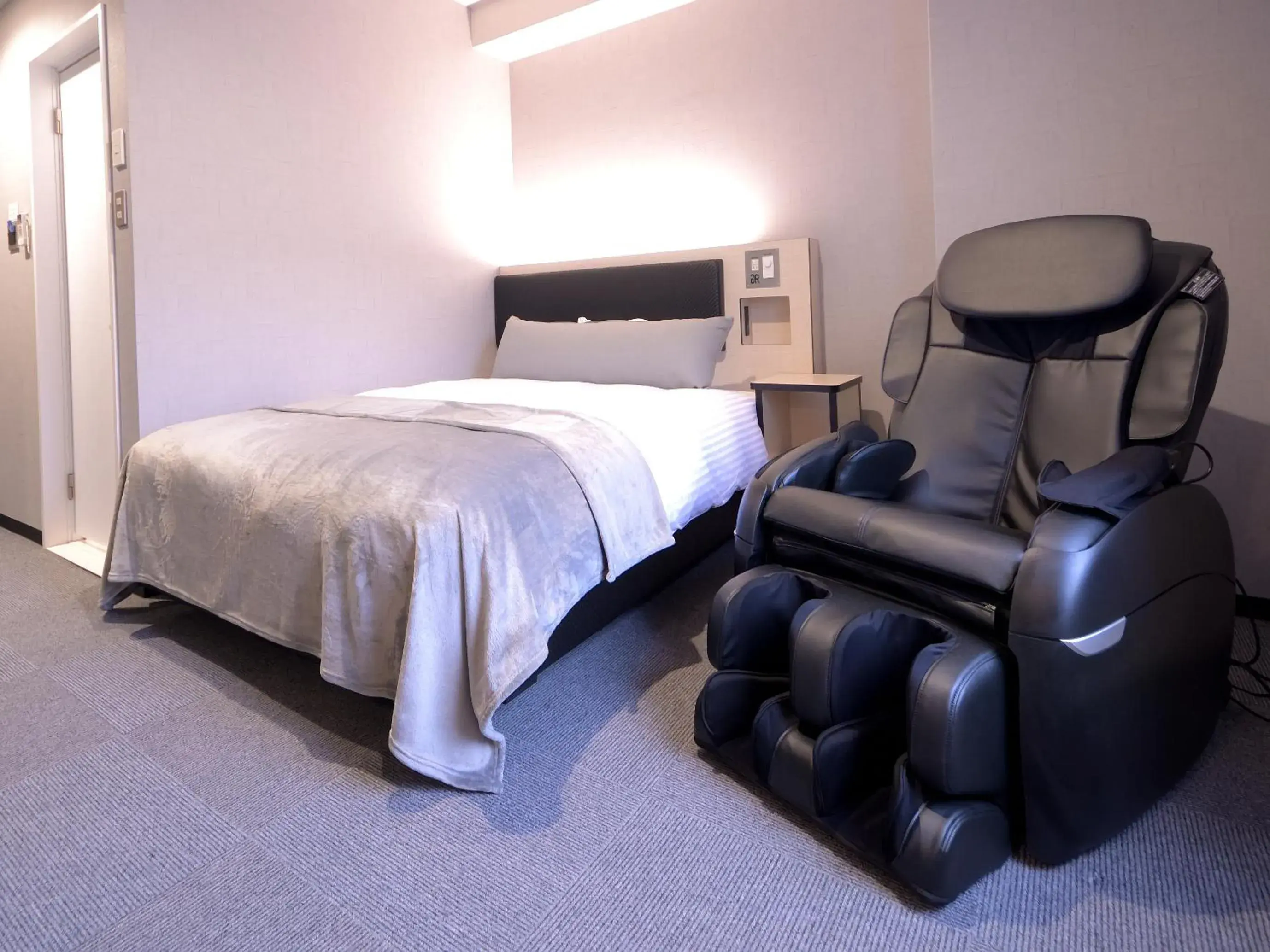 Premium Single Room - Non-Smoking in Green Rich Hotel Tottori Ekimae (Artificial hot spring Futamata Yunohana) Premium Single Room - Non-Smoking in Green Rich Hotel Tottori Ekimae (Artificial hot spring Futamata Yunohana)