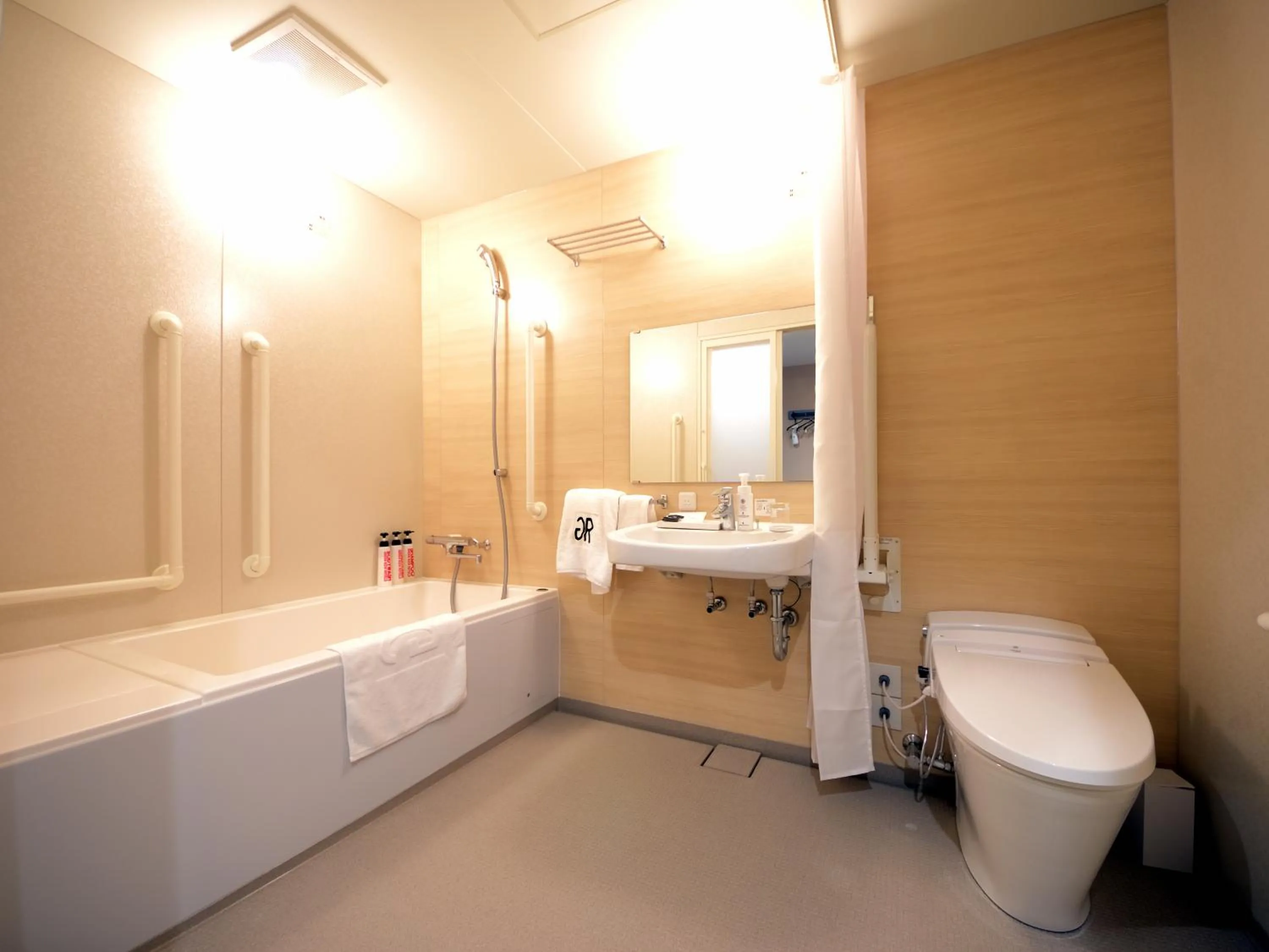 Bathroom in Green Rich Hotel Tottori Ekimae (Artificial hot spring Futamata Yunohana)