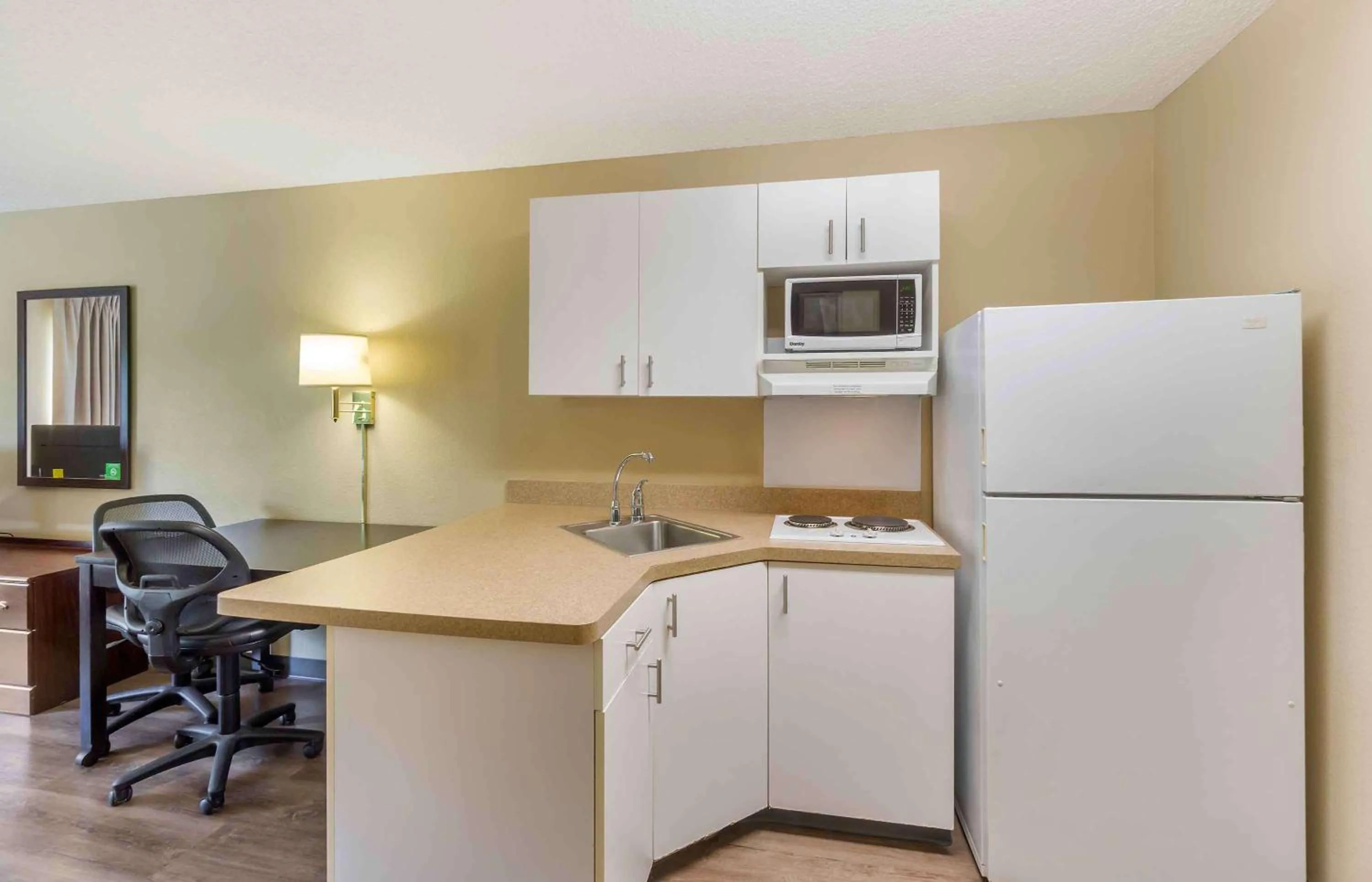 Bedroom in Extended Stay America Suites - Seattle - Lynnwood