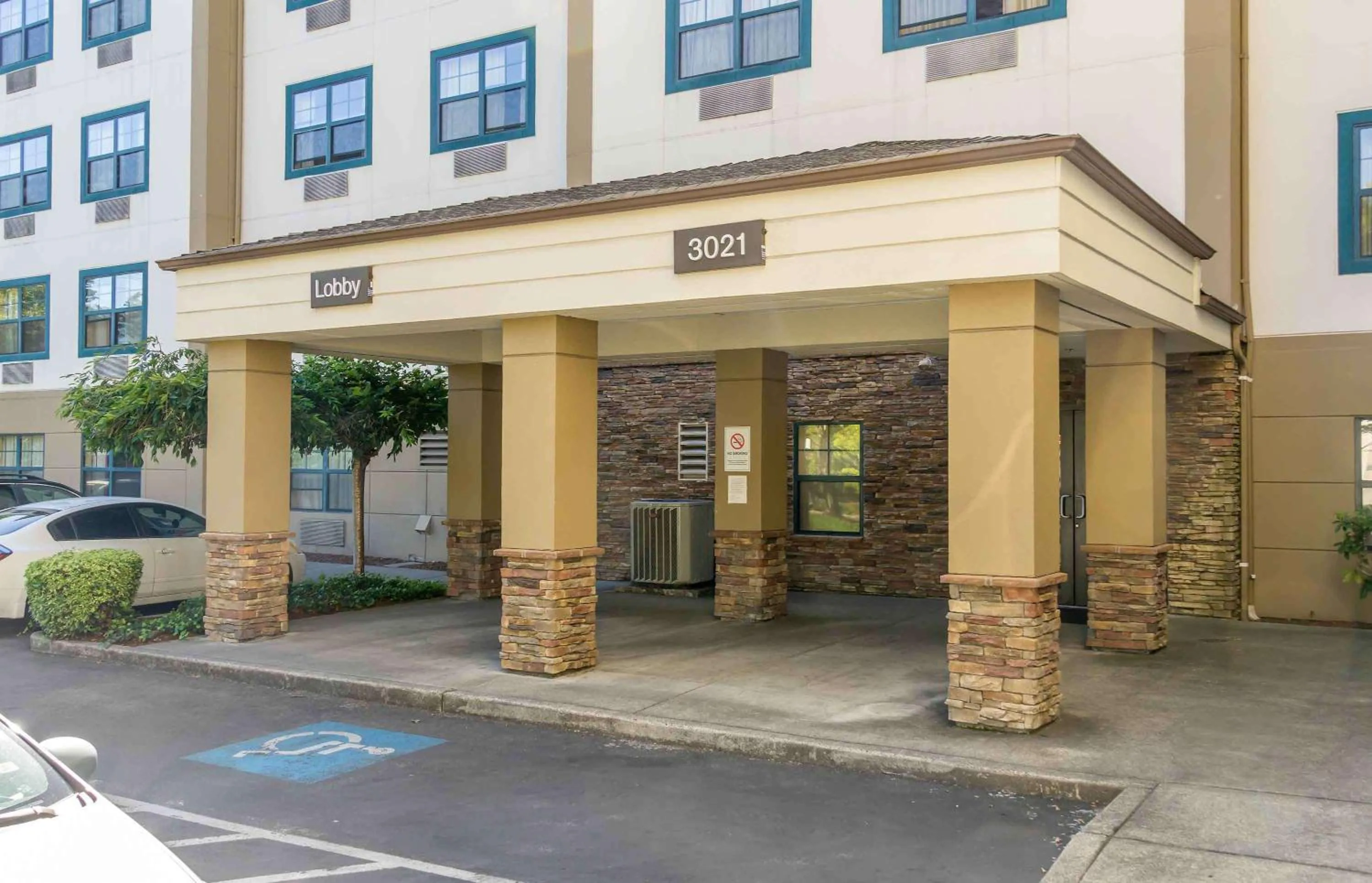 Property building in Extended Stay America Suites - Seattle - Lynnwood