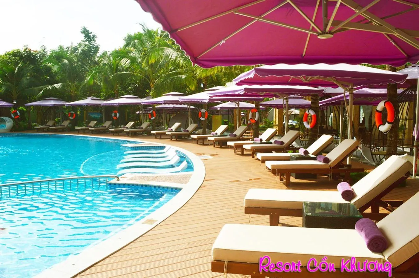 Swimming pool in Con Khuong Resort Can Tho