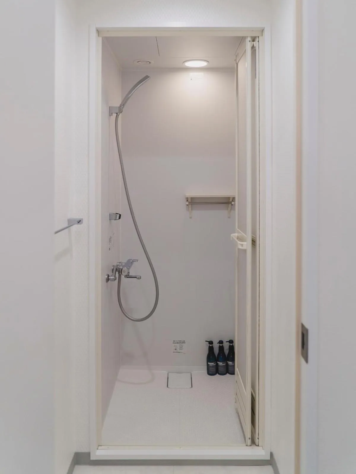 Shower in 3rd PLACE by HIDEOUT