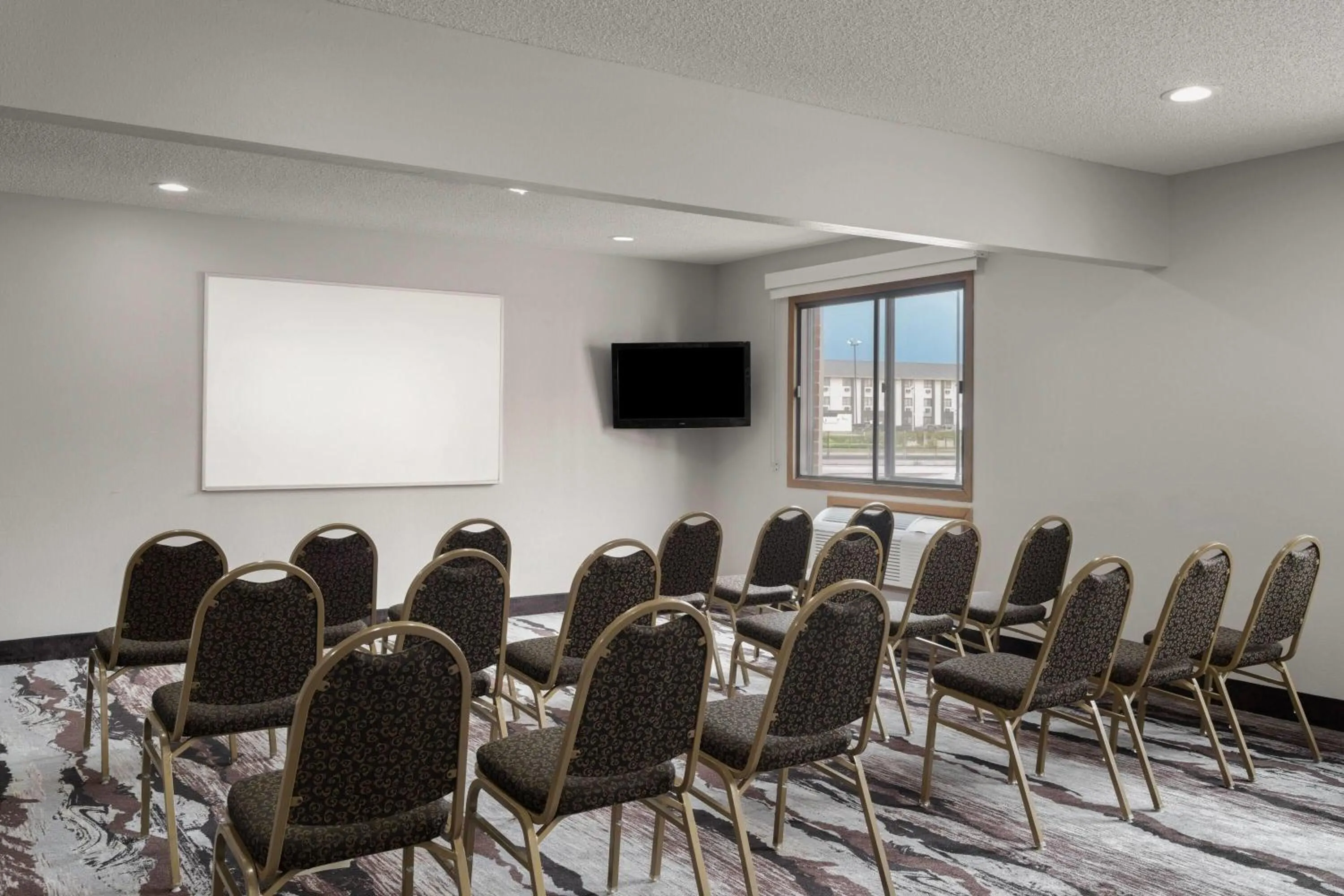Meeting/conference room in Ramada by Wyndham Cedar Rapids South