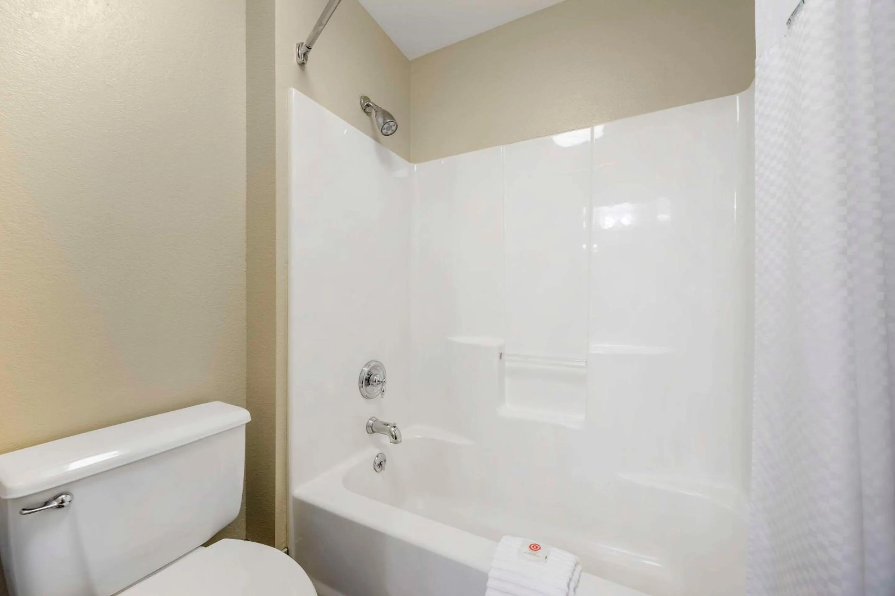 Bedroom in Comfort Inn South - Springfield