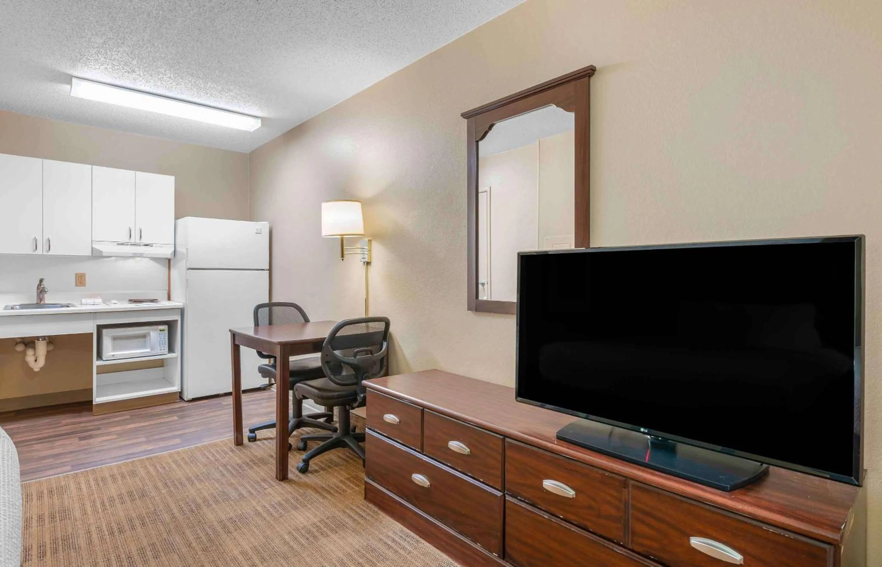 Bedroom in Extended Stay America Select Suites - Denver - Cherry Creek