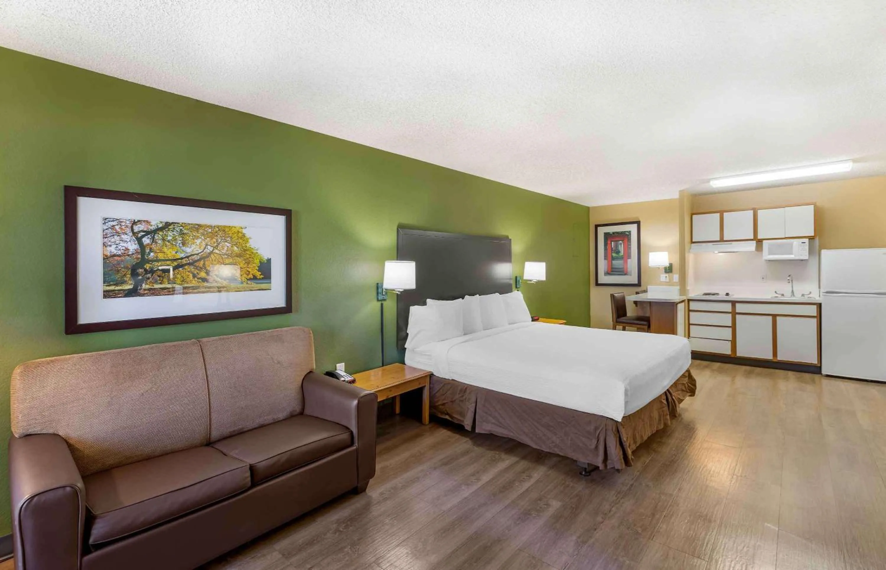 Bedroom, Bed in Extended Stay America Select Suites - Denver - Cherry Creek