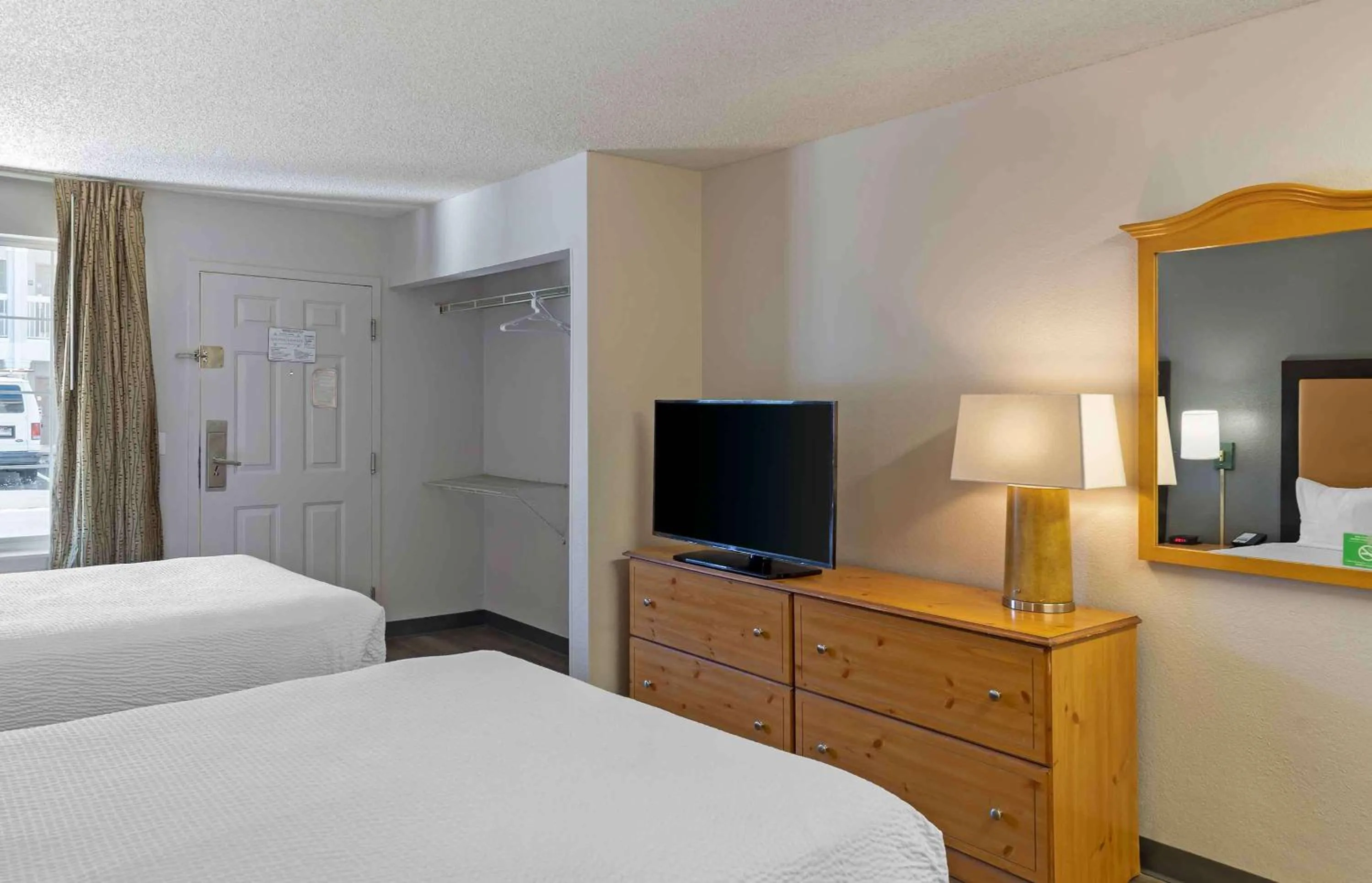 Bedroom, Bed in Extended Stay America Select Suites - Denver - Cherry Creek