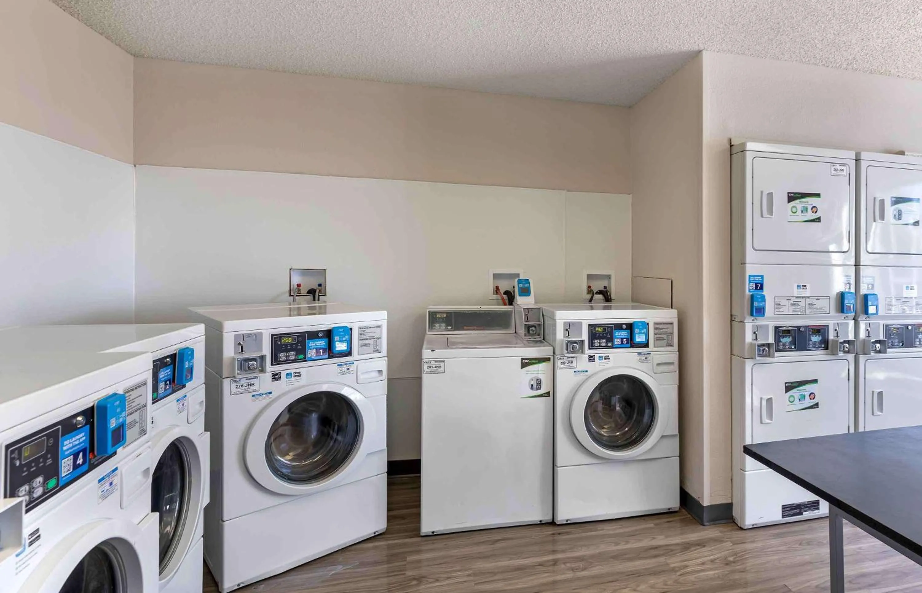 Property building in Extended Stay America Select Suites - Denver - Cherry Creek