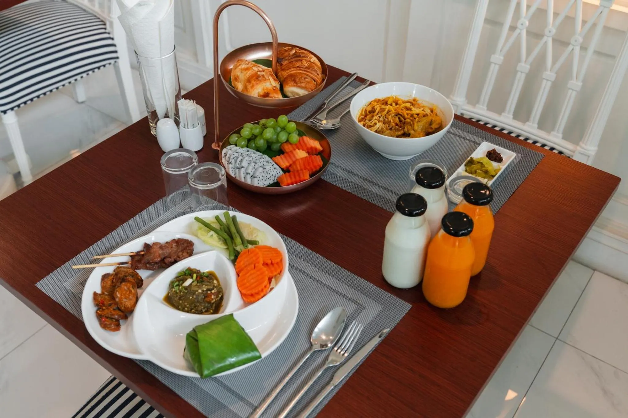 Restaurant/places to eat in Merchant Villa- SHA Extra Plus