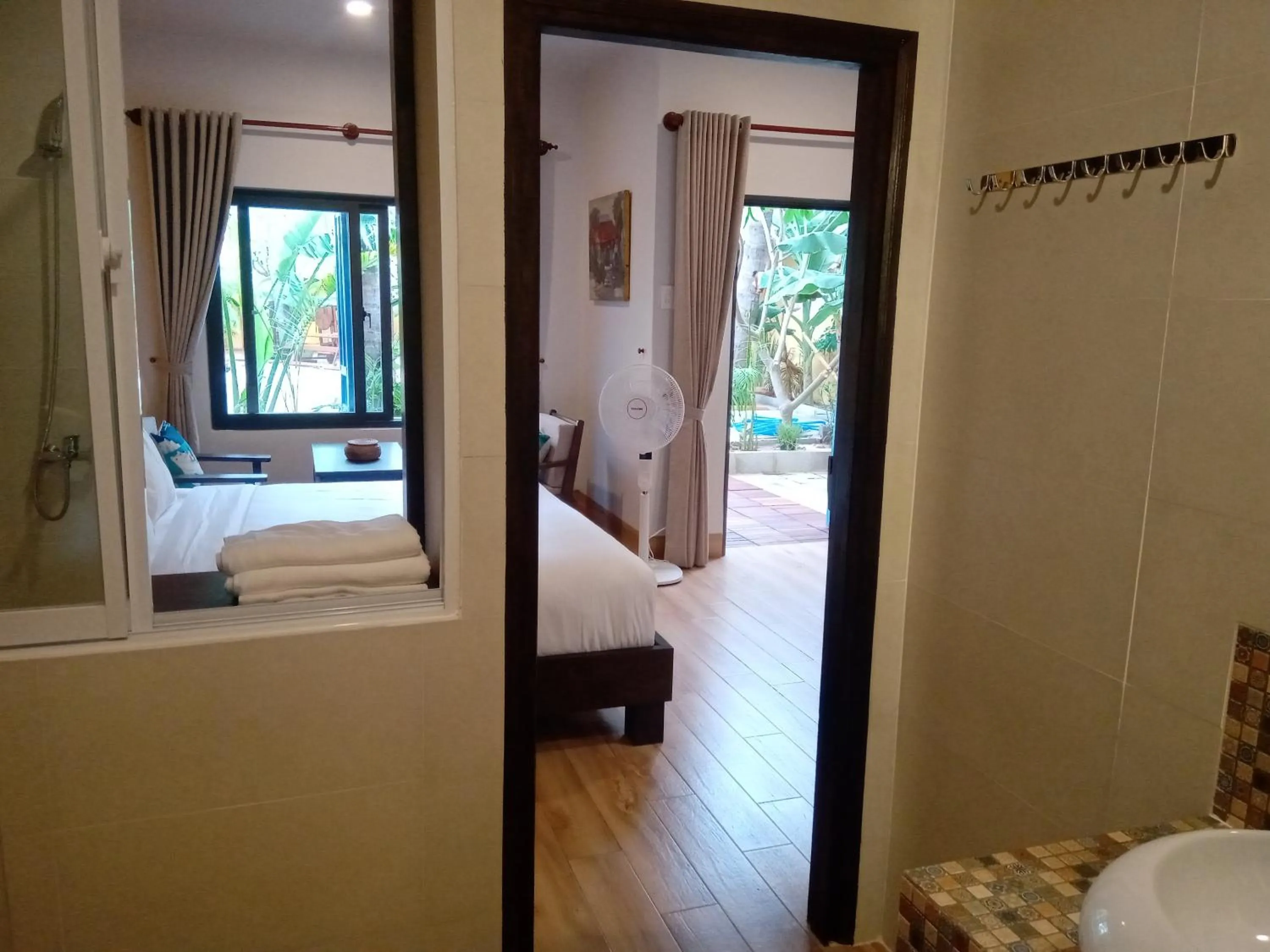 Shower, Bed in MiNhon Hotel Muine