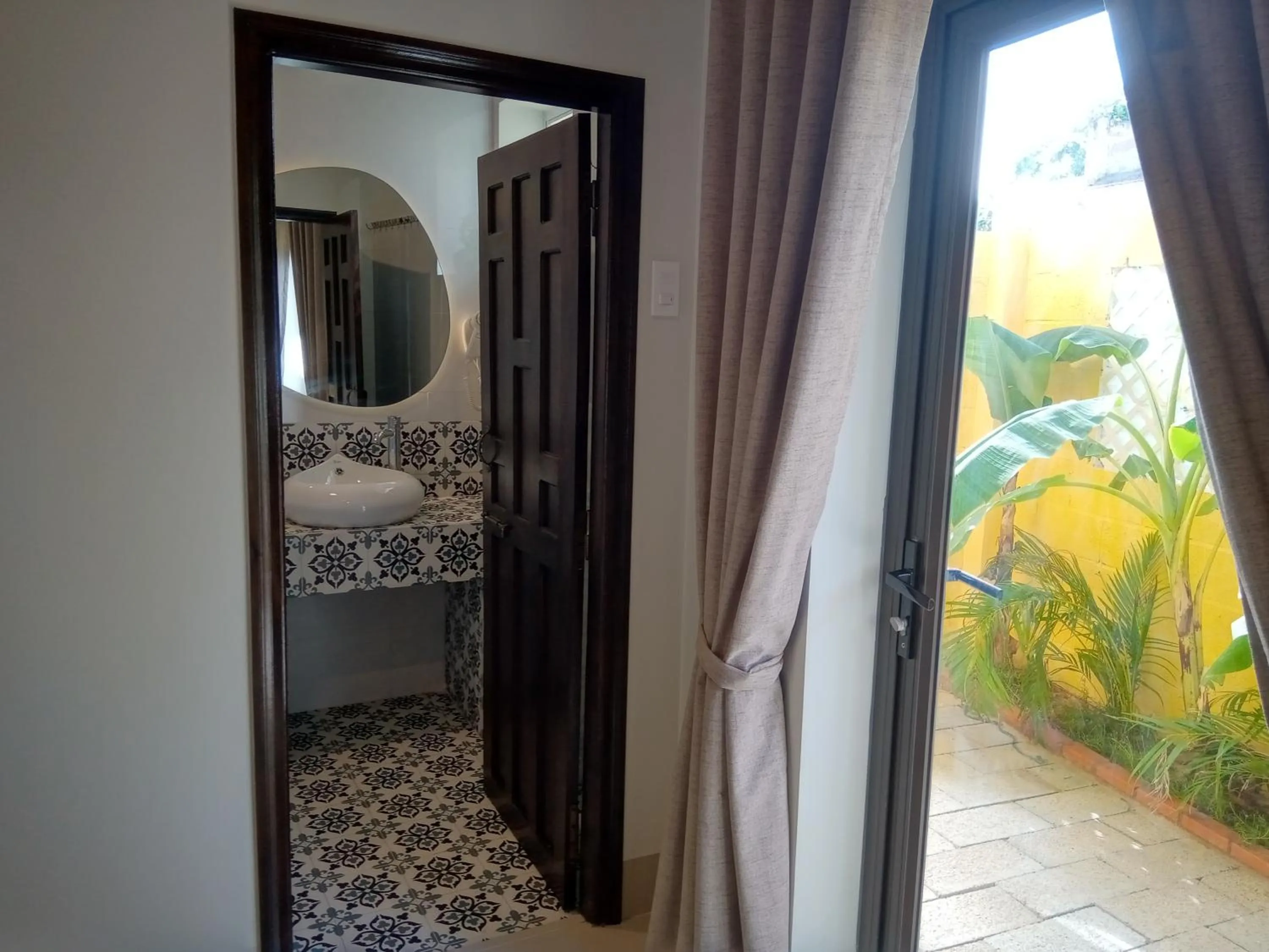 King Room with Garden View - single occupancy in MiNhon Hotel Muine