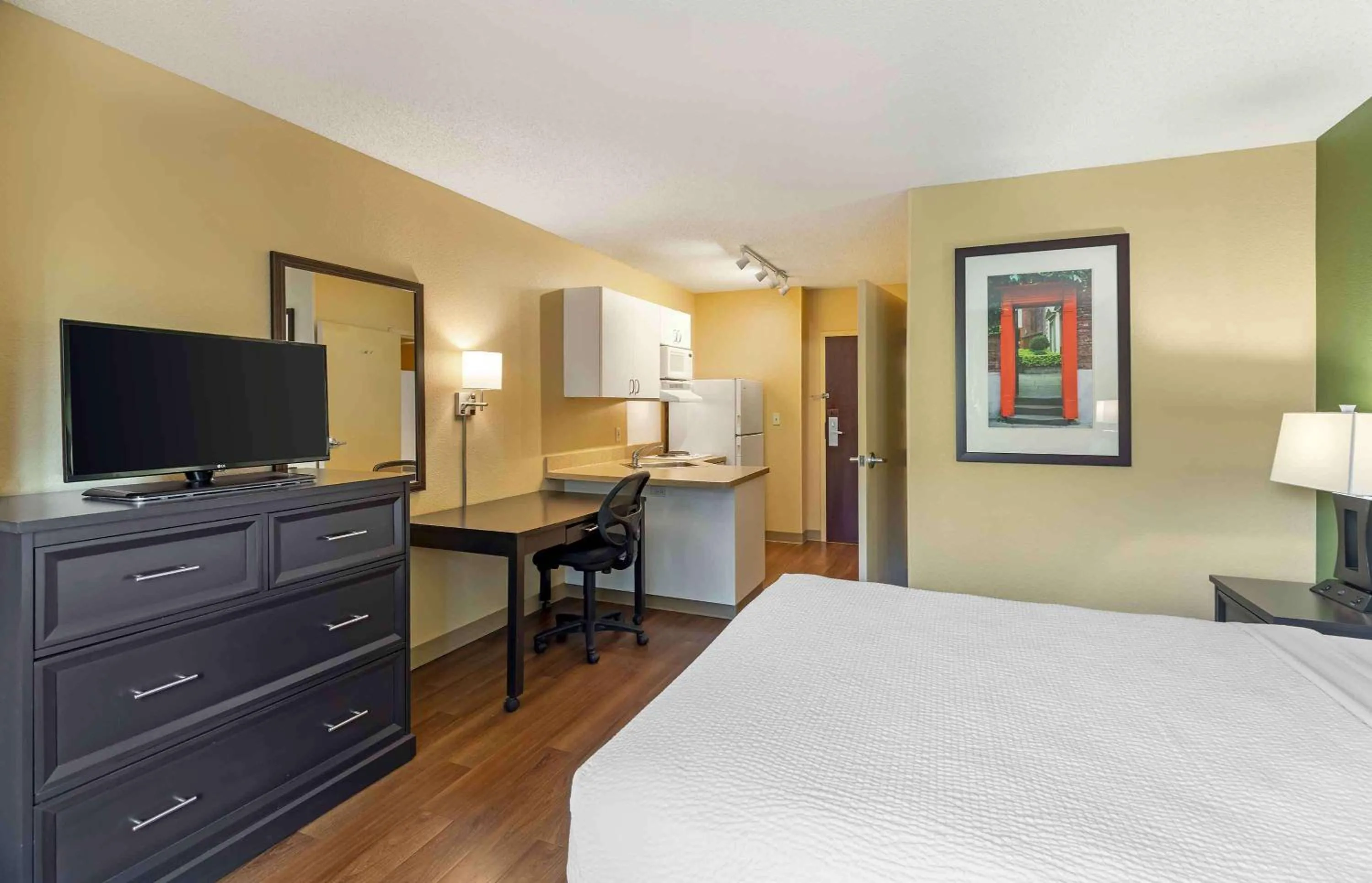 Bedroom, Bed in Extended Stay America Suites - Denver - Park Meadows