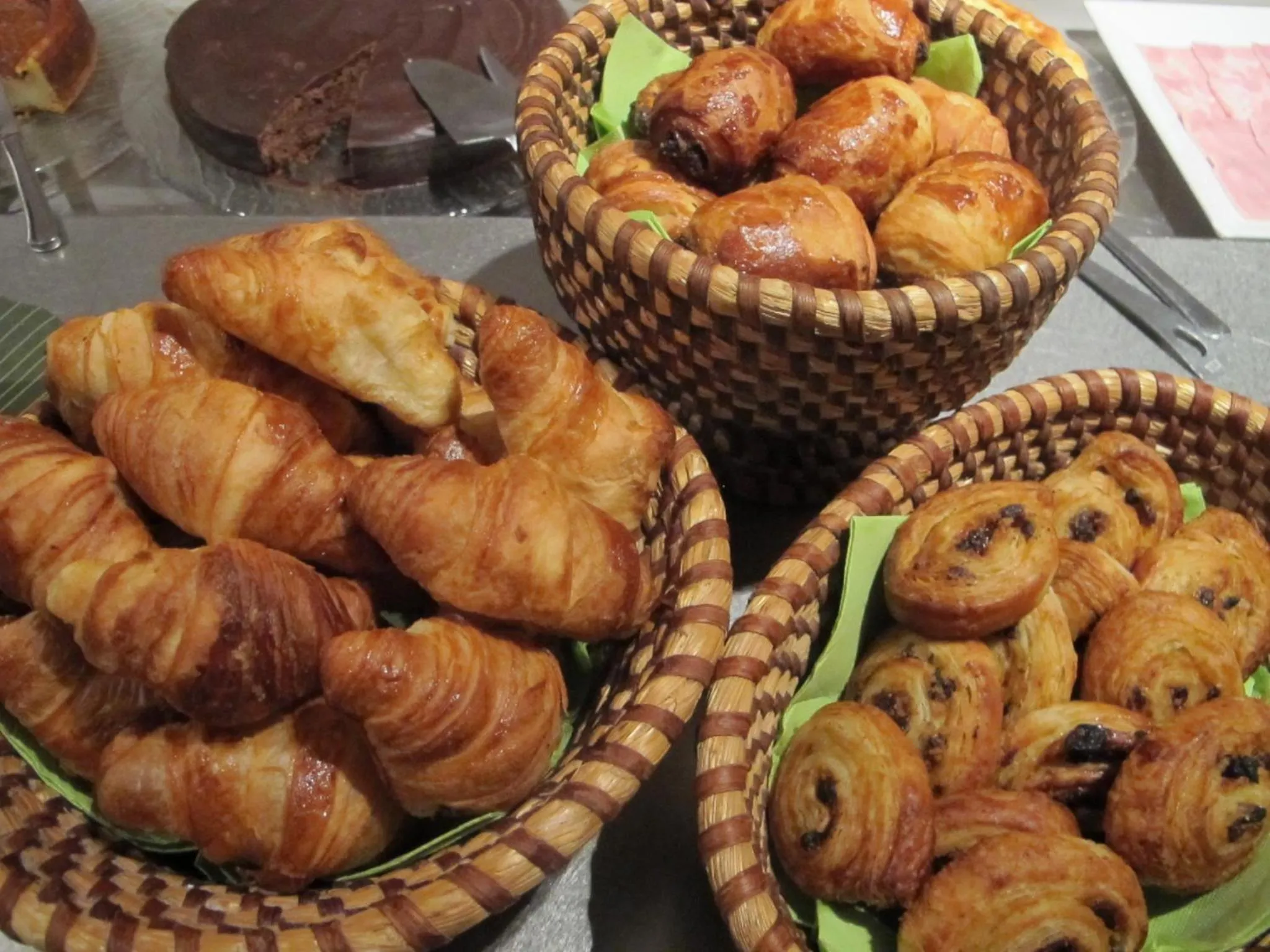 Food and drinks in Sure Hotel by Best Western Rennes Chantepie