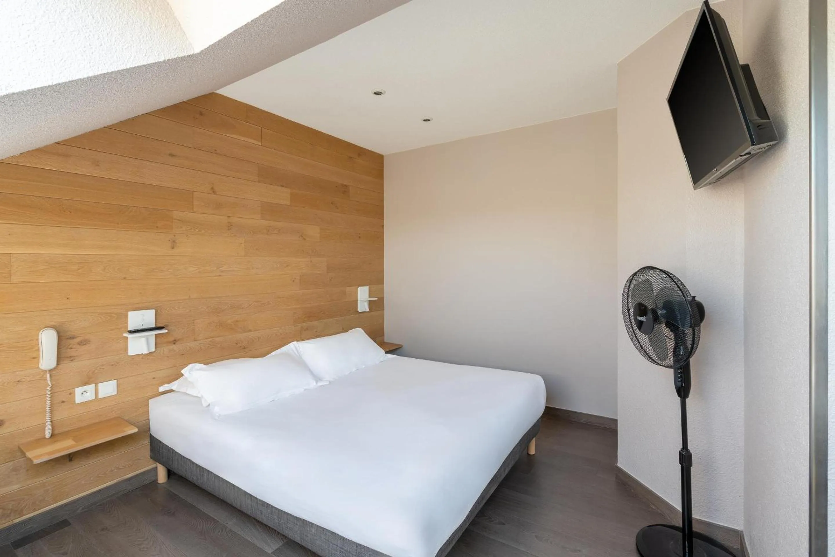 Bedroom, Bed in Sure Hotel by Best Western Rennes Chantepie