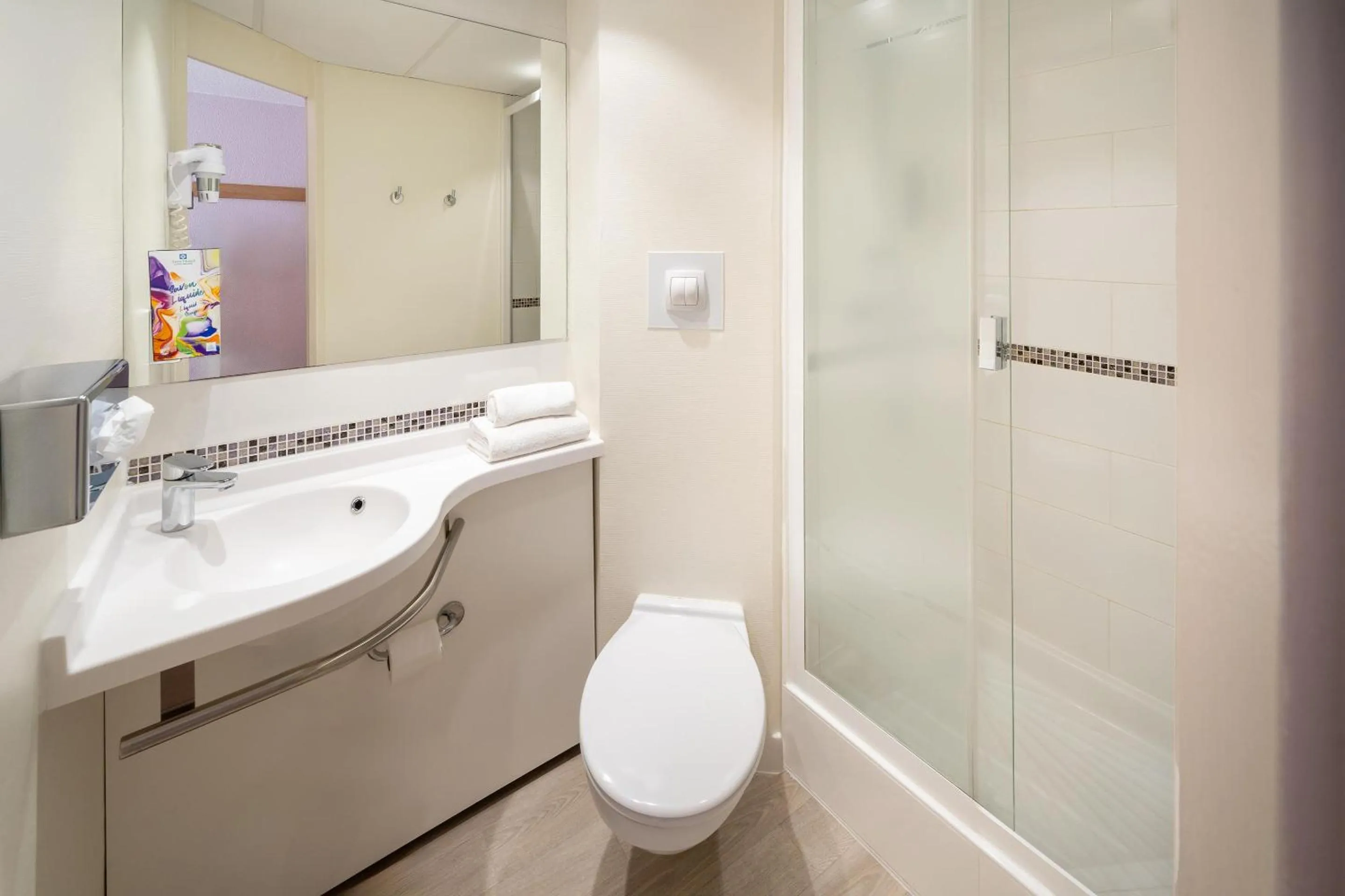 Bathroom in Sure Hotel by Best Western Rennes Chantepie