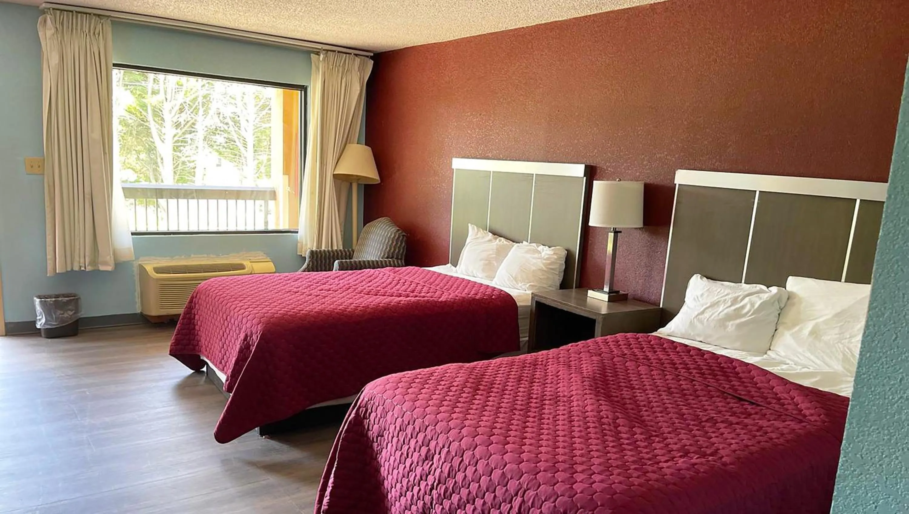 Bedroom in Mayfair Inn