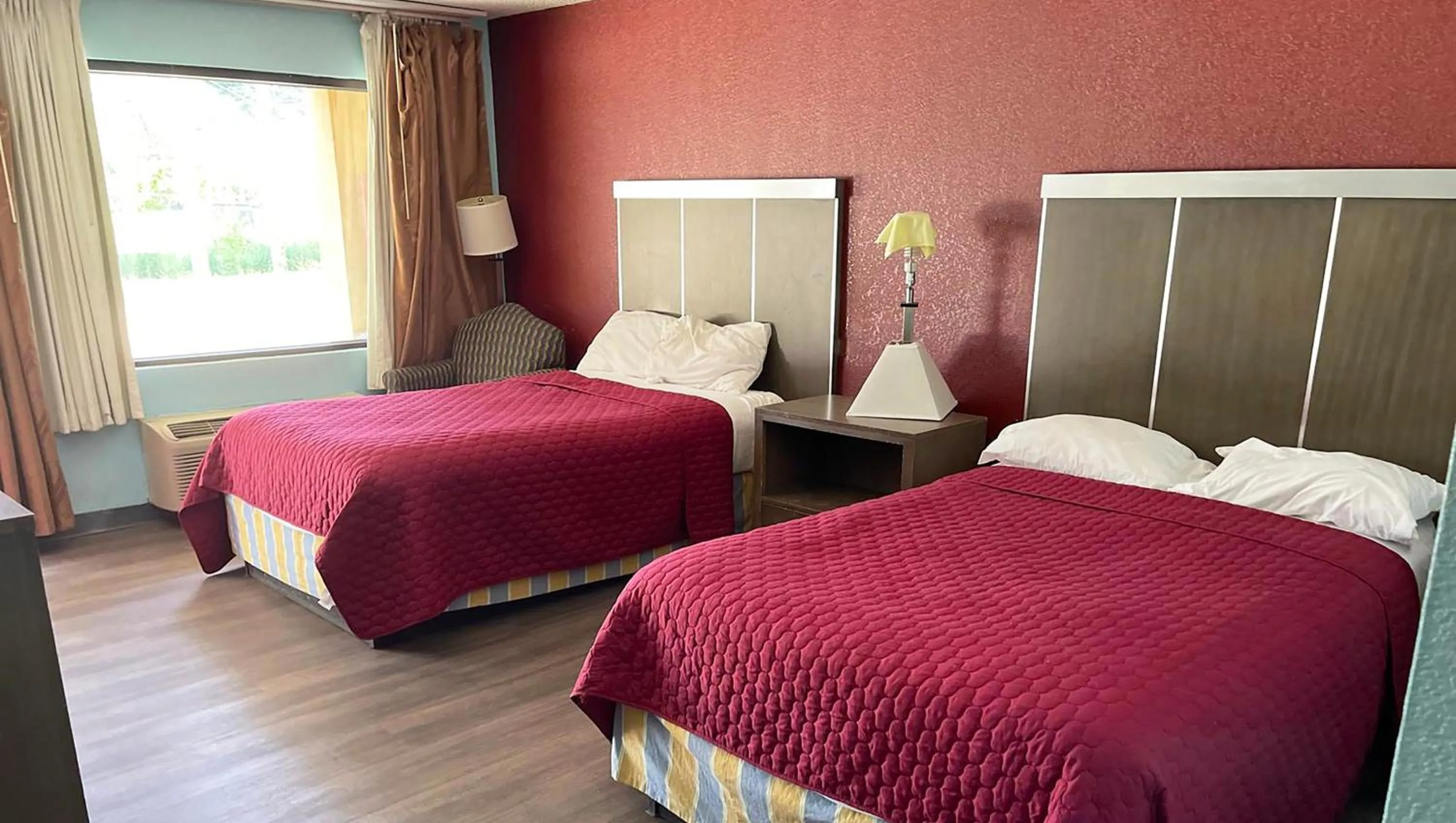 Bedroom in Mayfair Inn