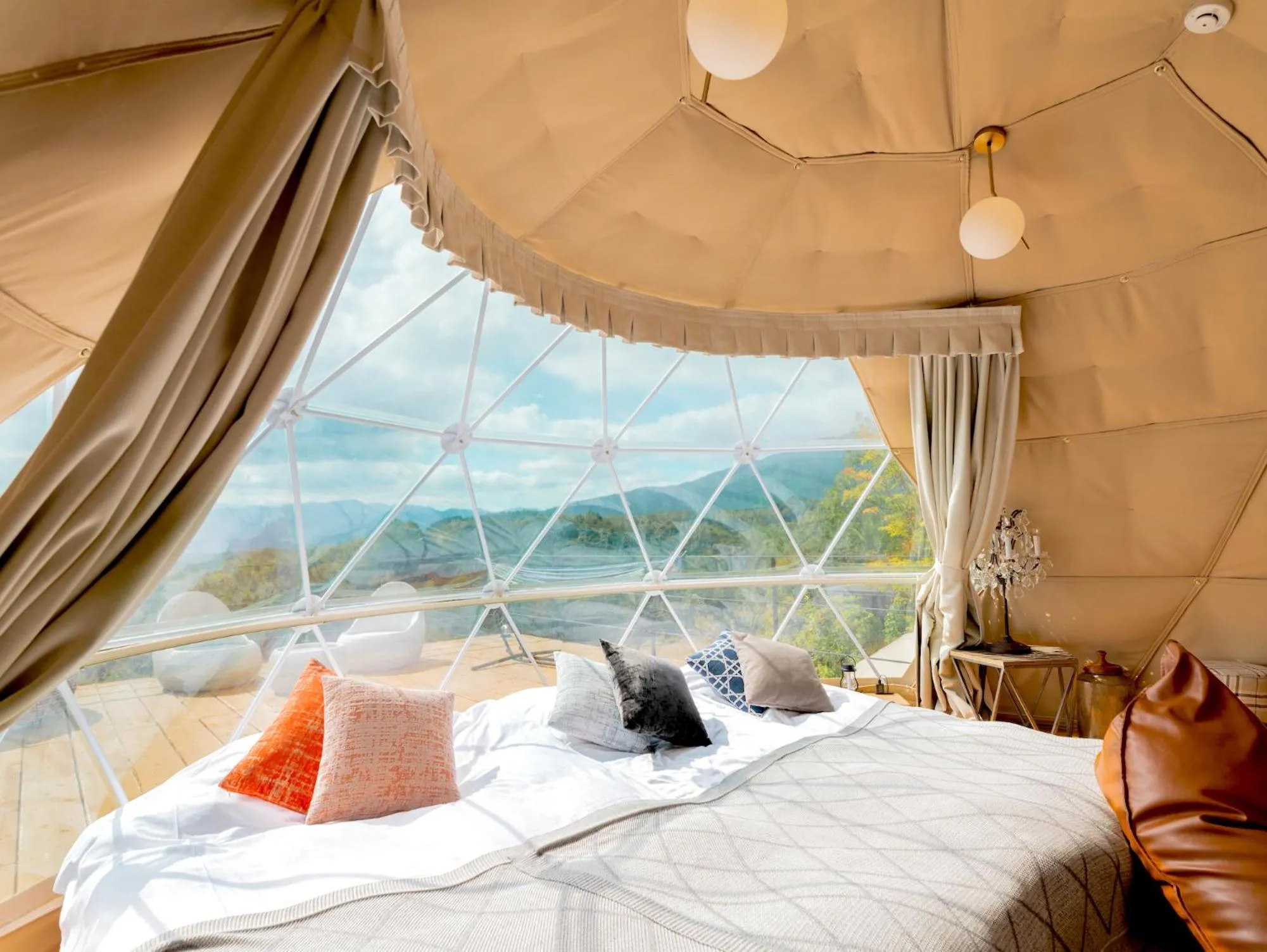 Photo of the whole room, Bed in Yufuin Glamping COMOREBI
