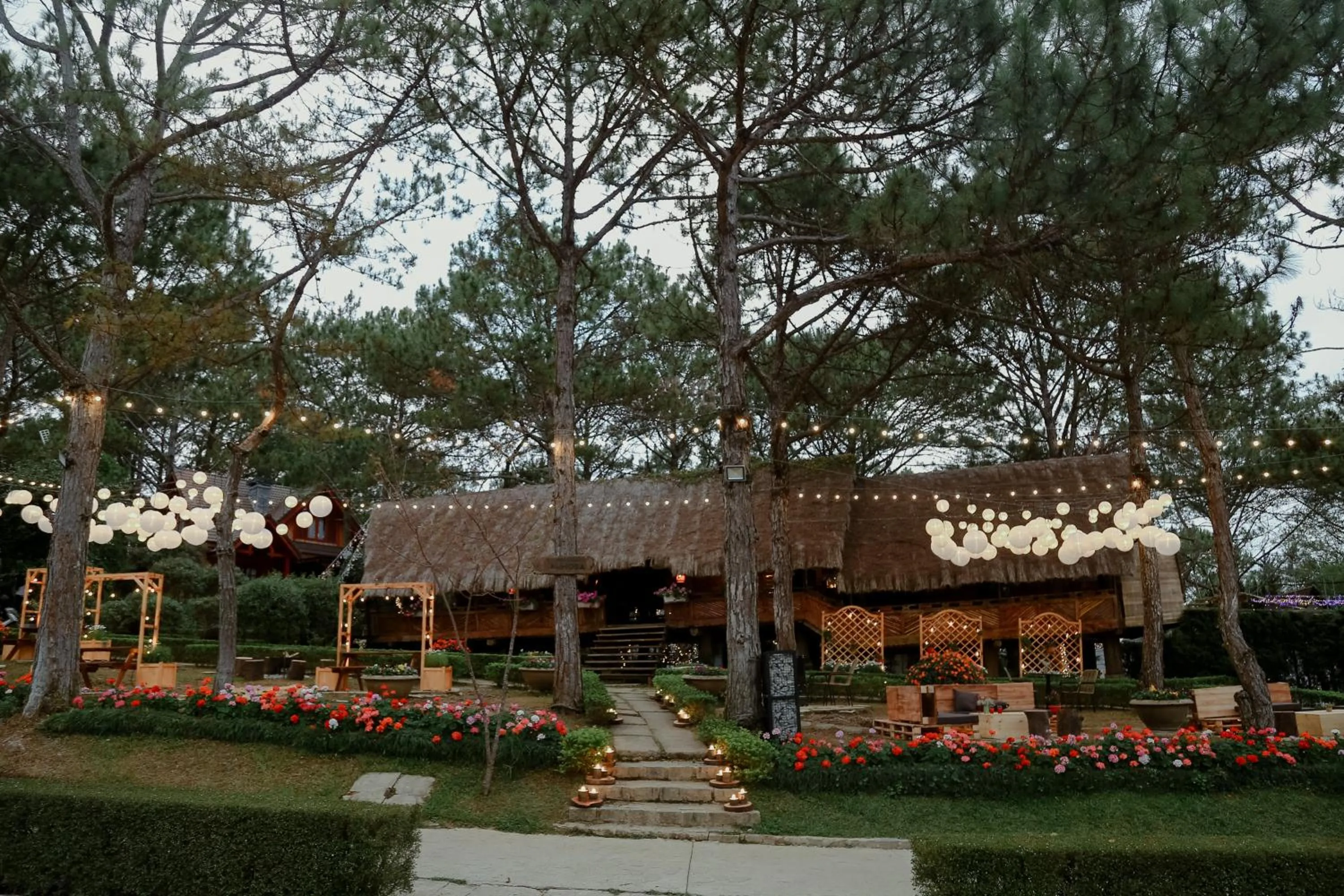 Restaurant/places to eat in TTC Dreamy Hill Resort - Unlimited Access to TTC World - Thung Lung Tinh Yeu