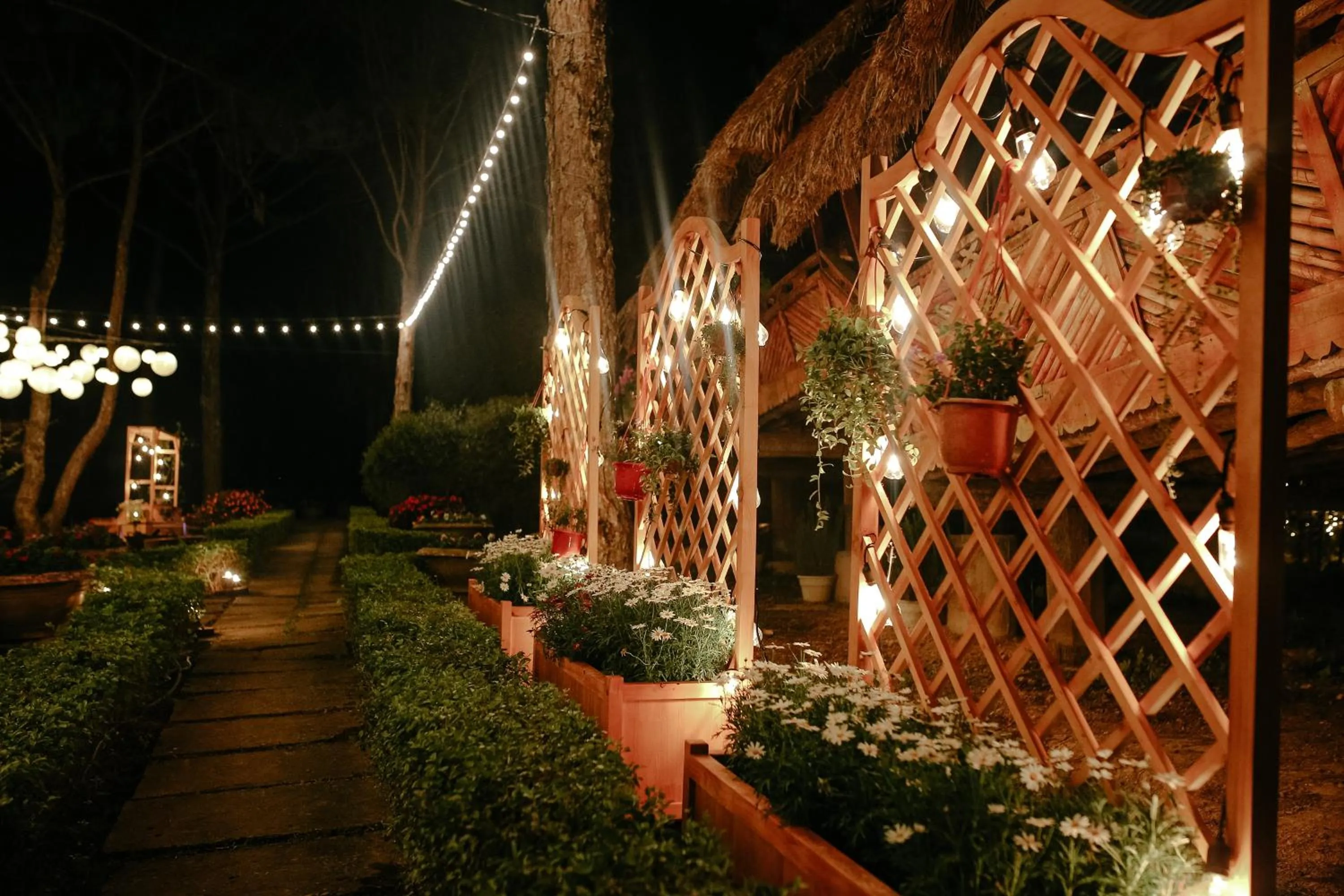 Restaurant/places to eat in TTC Dreamy Hill Resort - Unlimited Access to TTC World - Thung Lung Tinh Yeu